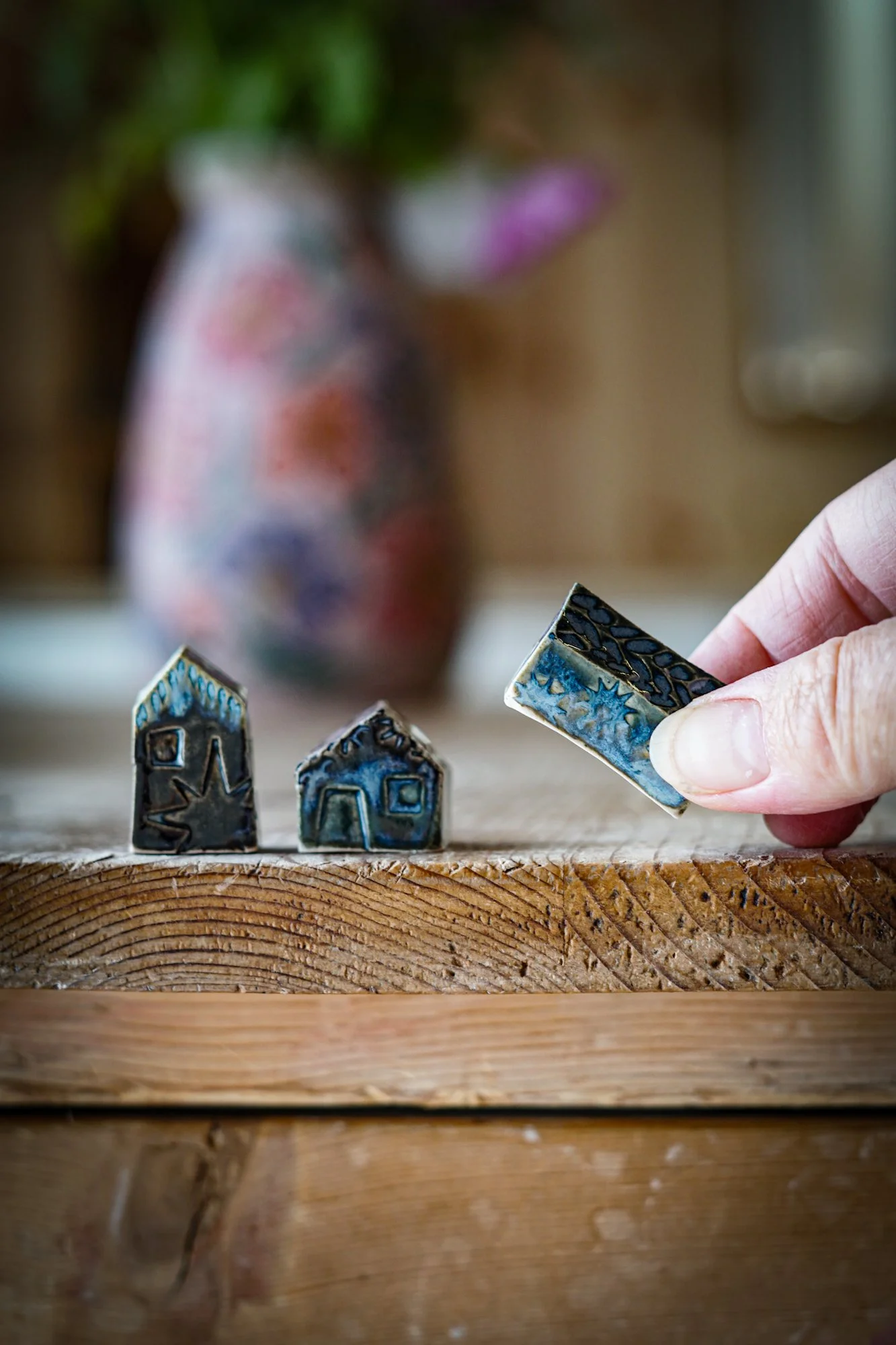 BlankEarth-mini-cottage-darkblue-3.JPG