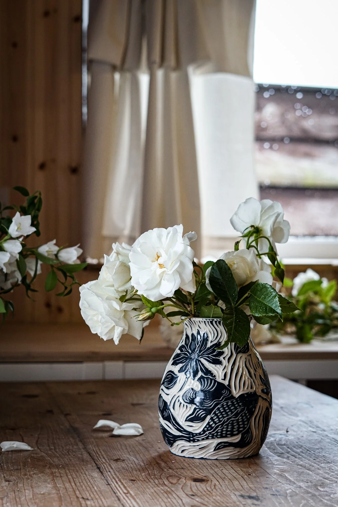vase-blue-lotus-11.JPG
