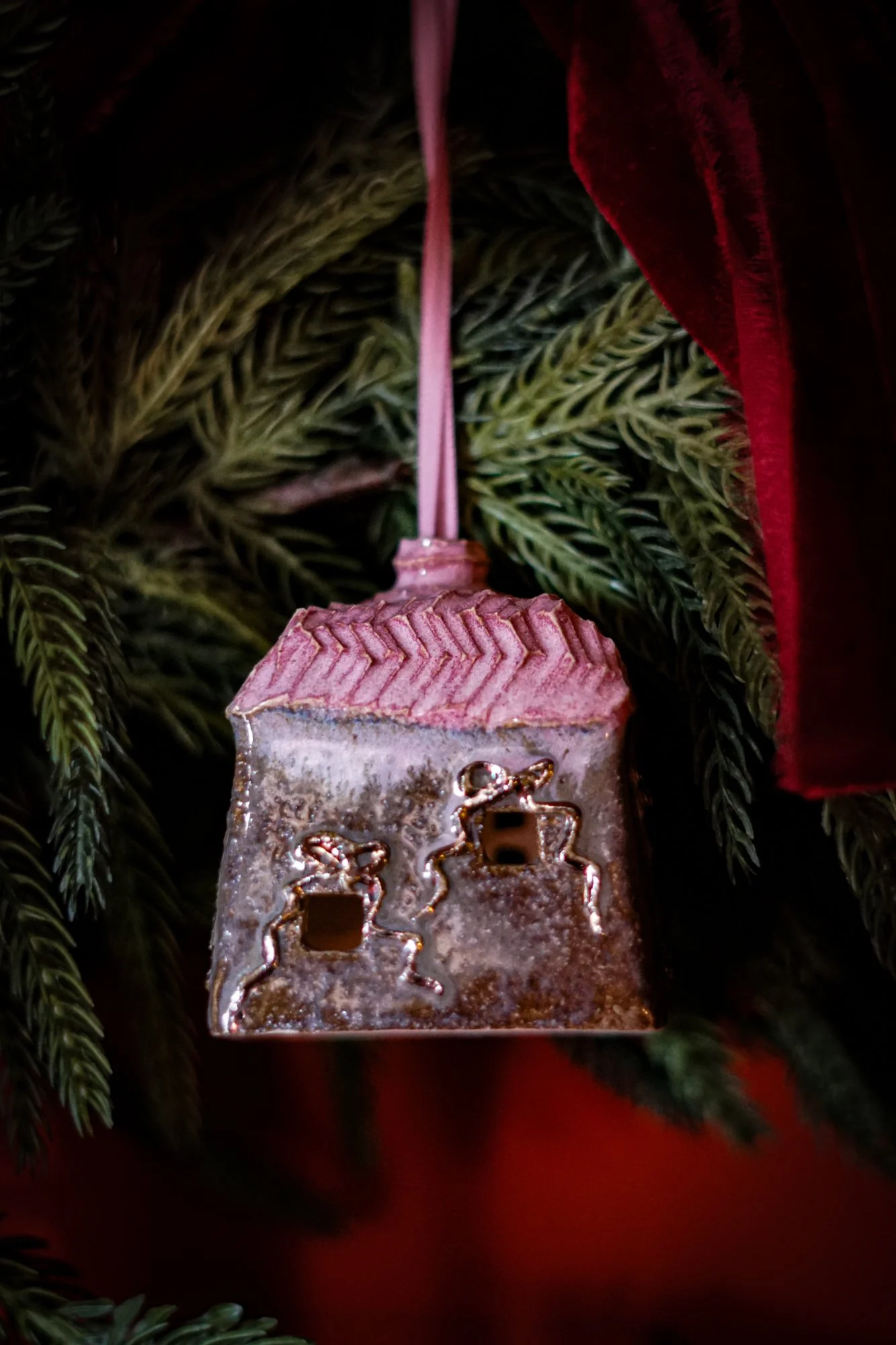 xmas-cottage-pink-09.JPG