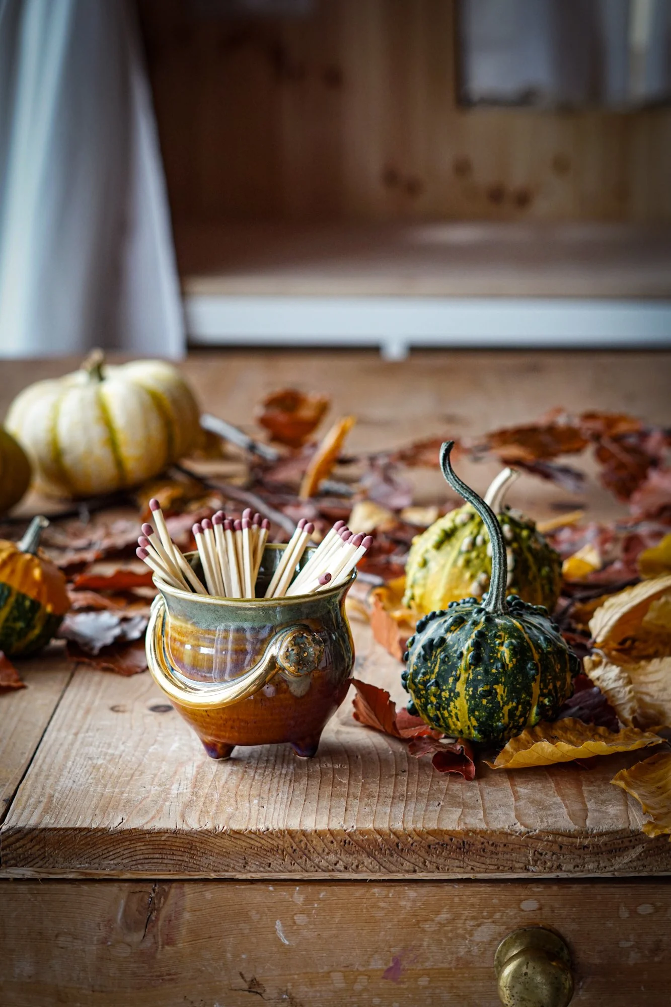 [SECONDS] Match Striker Cauldron - Autumn Leaves