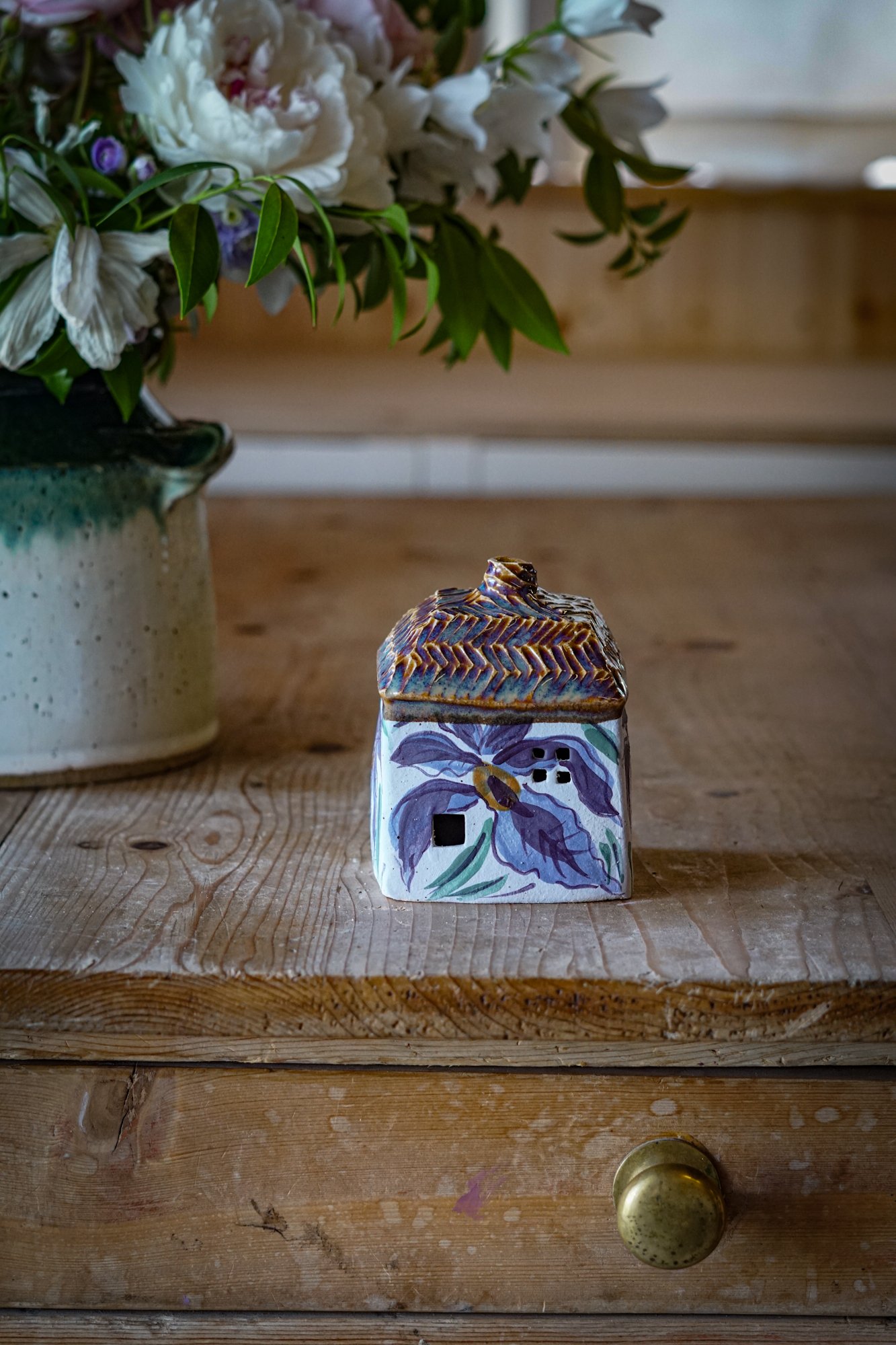 cottage-iris-5.JPG