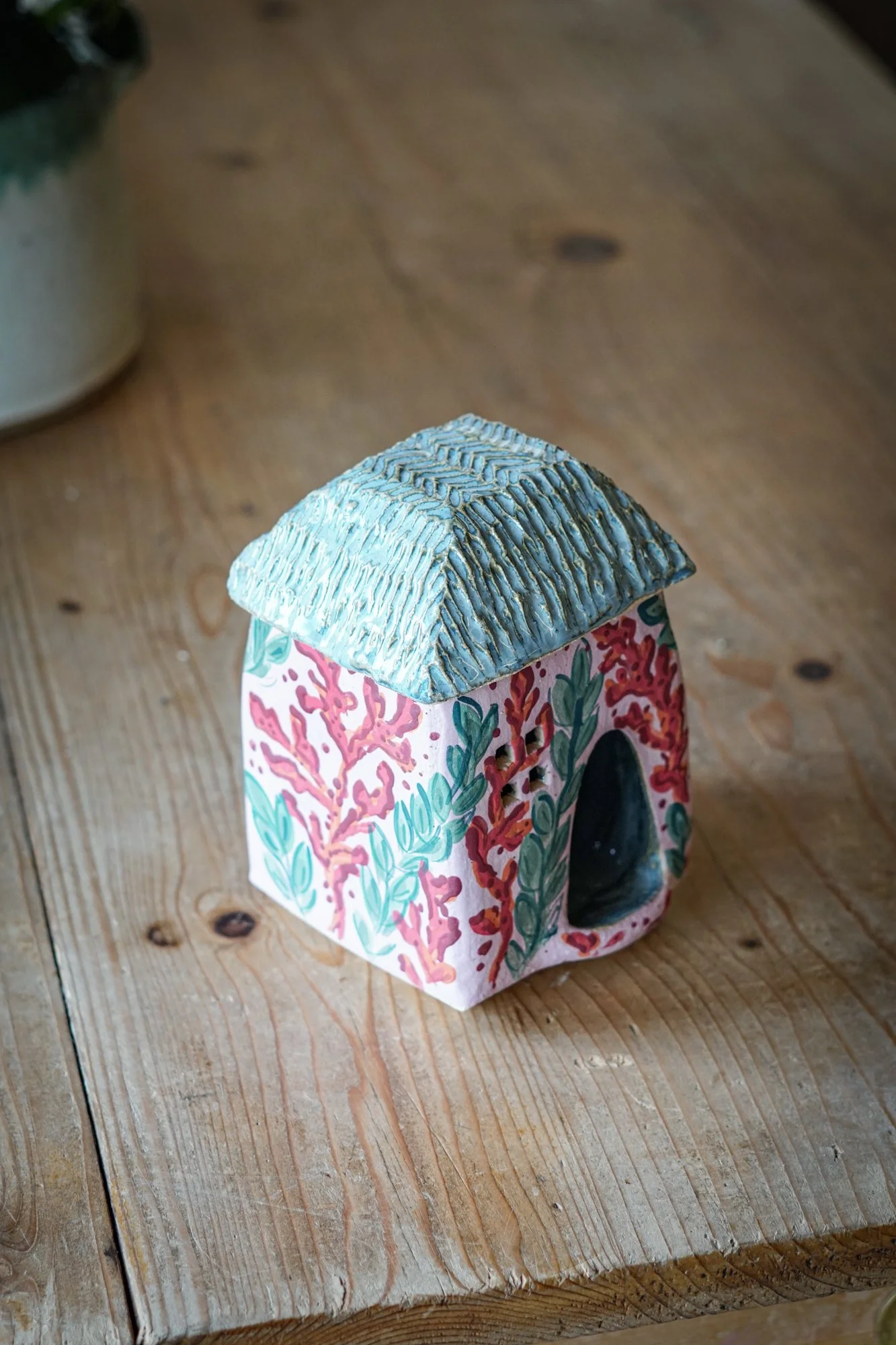 wax-cottage-coral-06.JPG