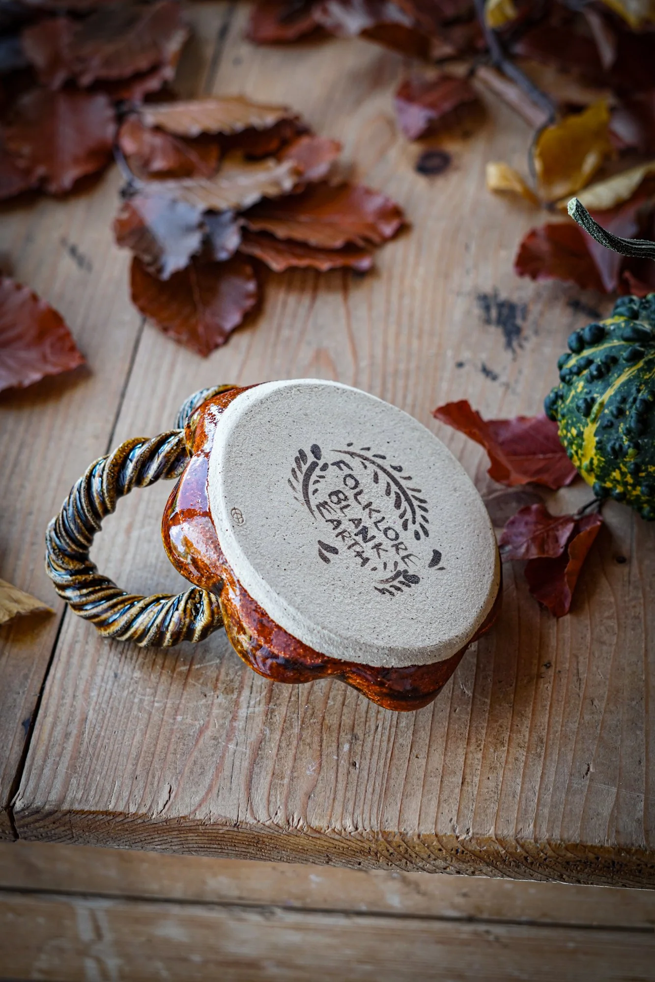 BlankEarth-pumpkin-candle-brown-7.JPG