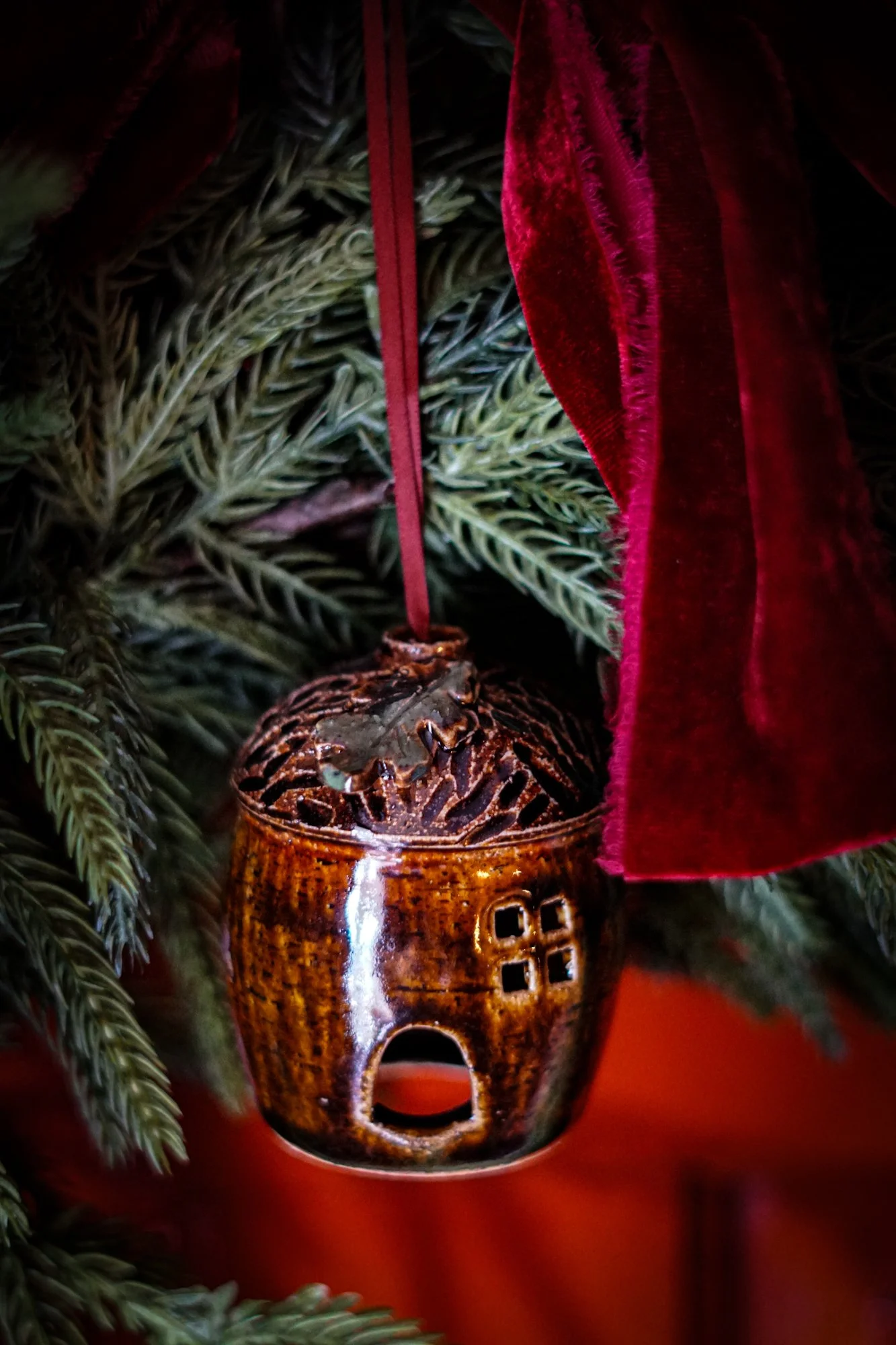 christmas acorn-2.JPG