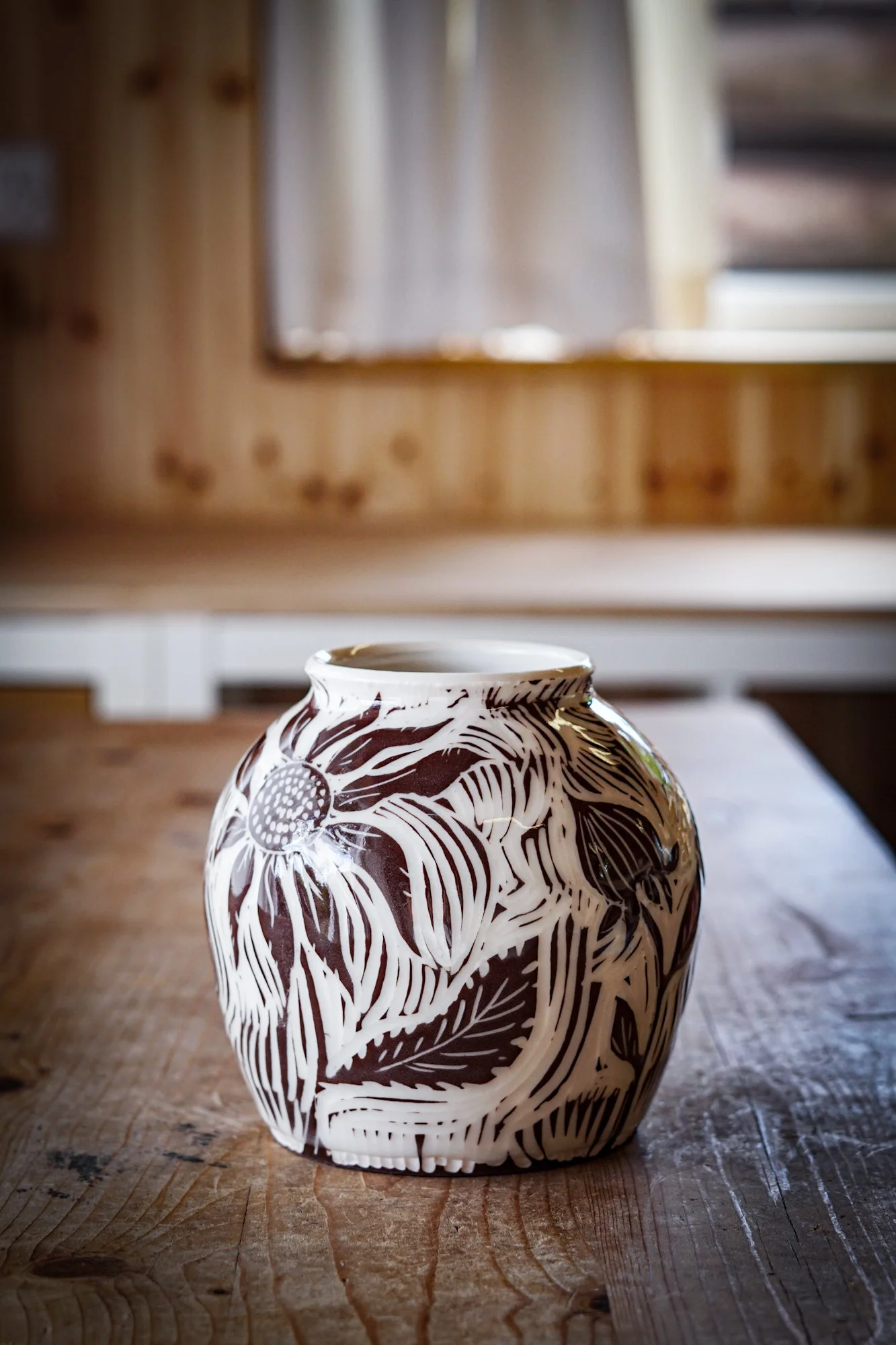 BlankEarth-vase-porcelain-03.JPG