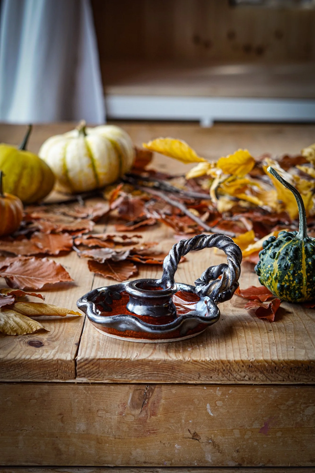 BlankEarth-pumpkin-candle-red-3.JPG