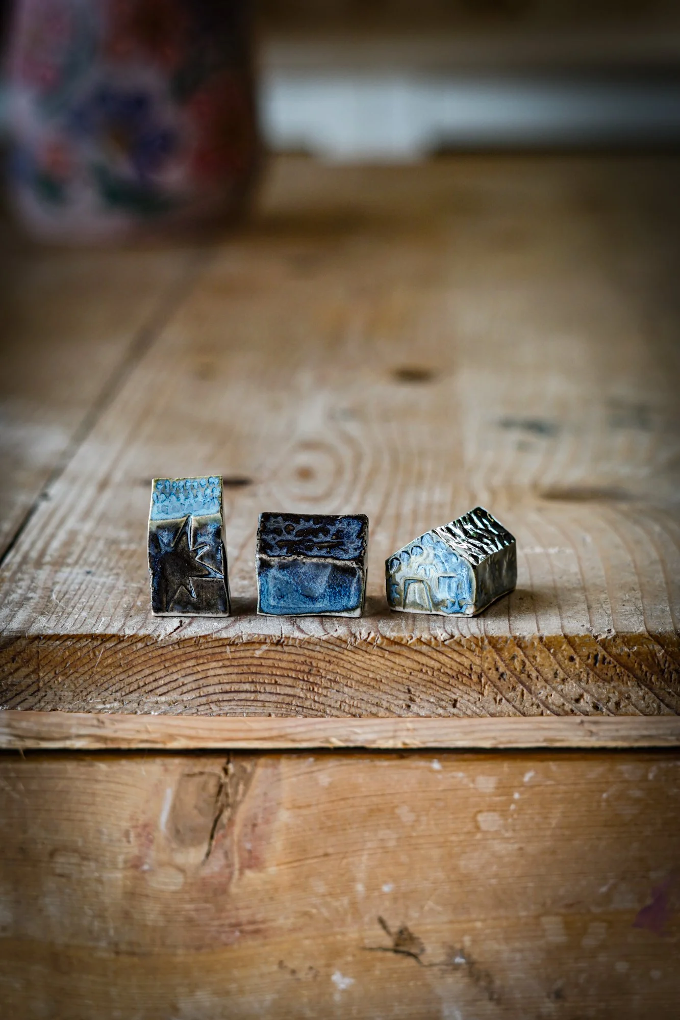BlankEarth-mini-cottage-darkblue-1.JPG