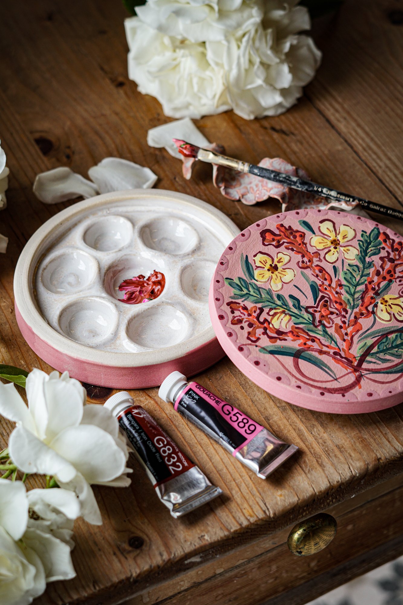 Paint Palette - Coral Bouquet