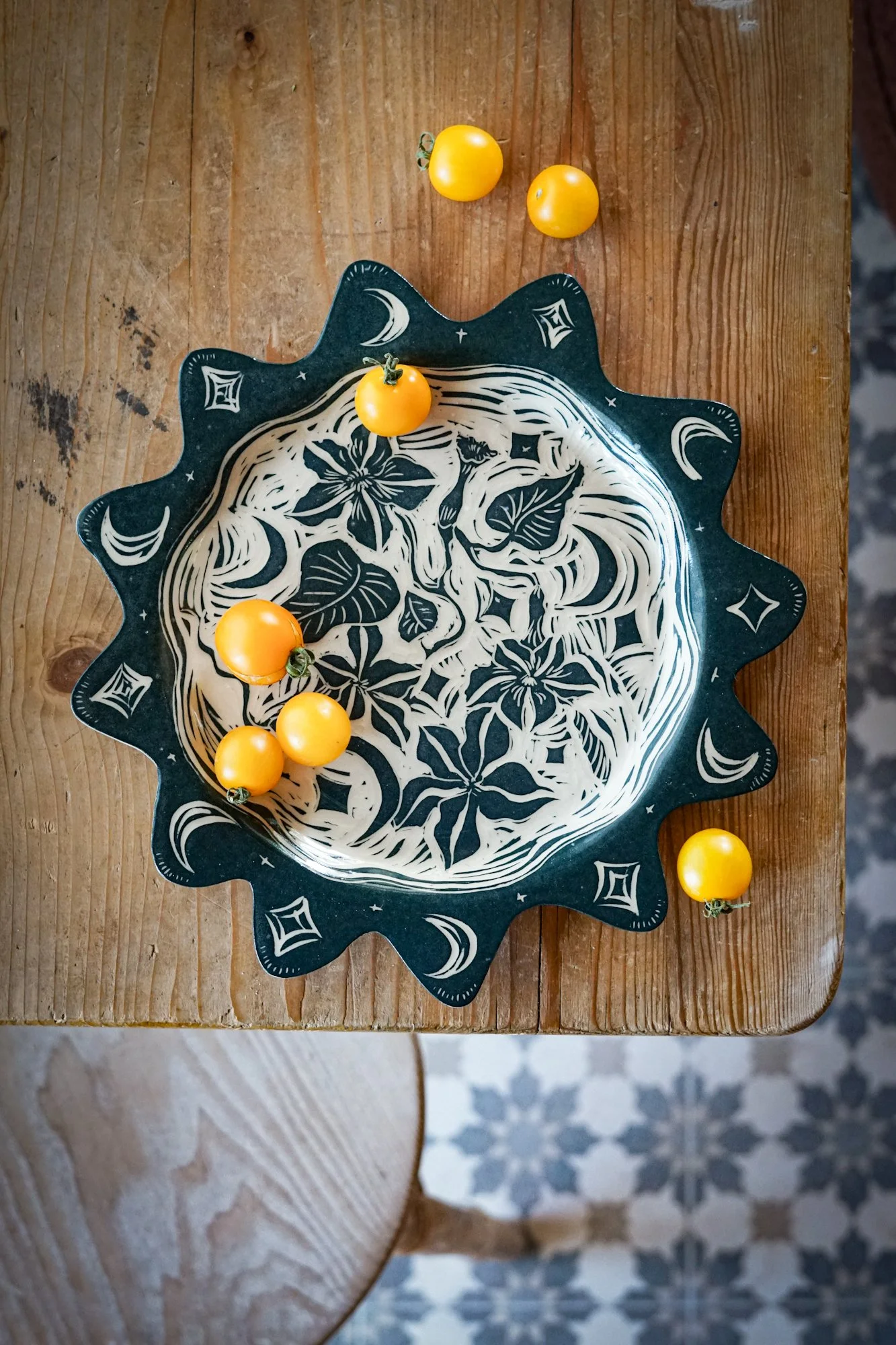 BlankEarth-Plate-Moonflower-5.JPG