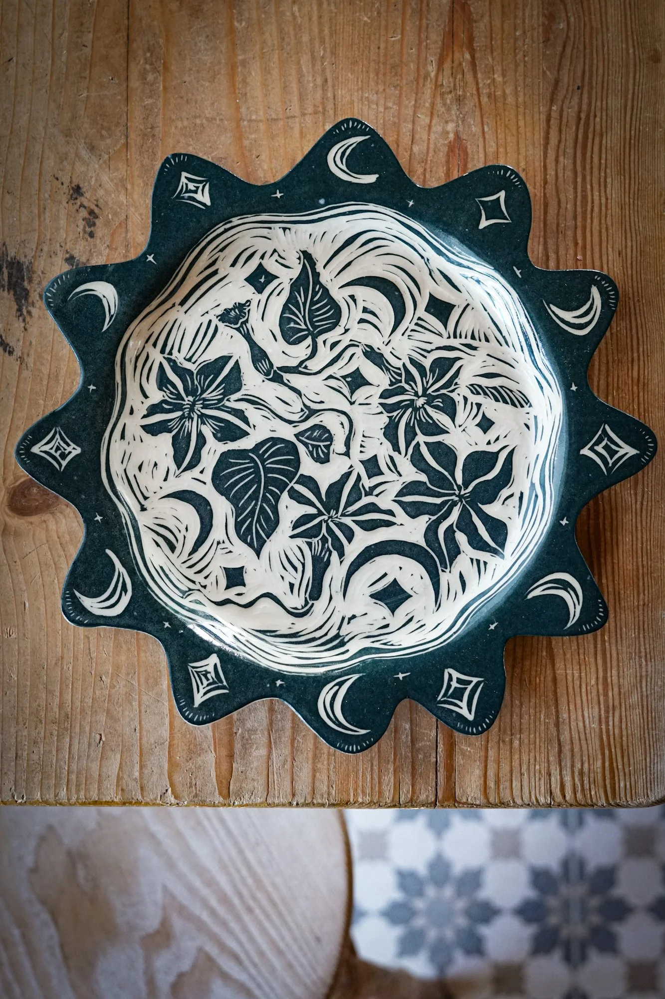 BlankEarth-Plate-Moonflower-2.JPG