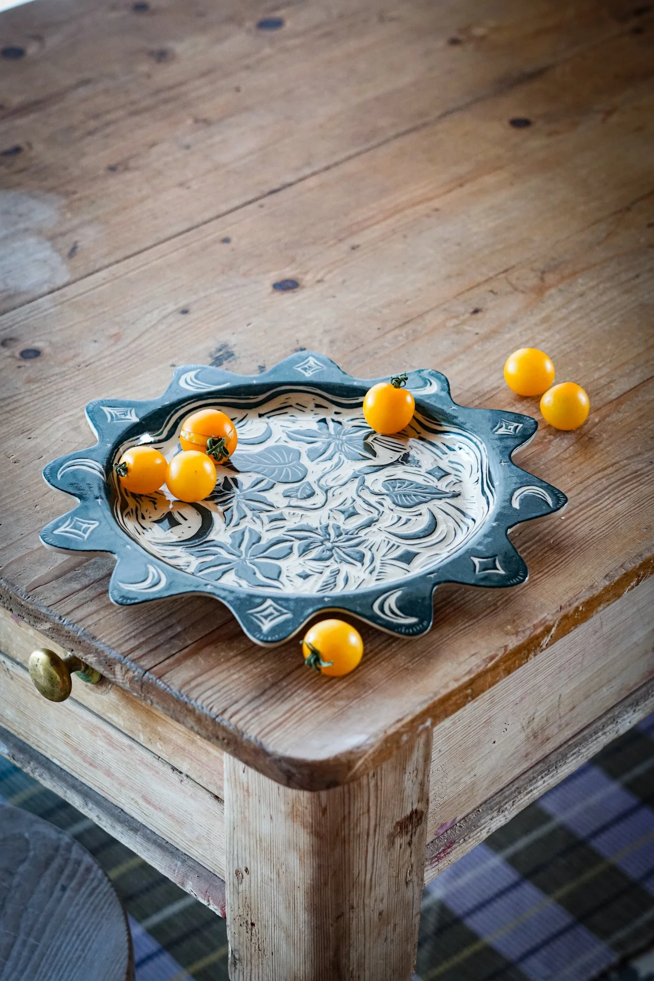 BlankEarth-Plate-Moonflower-8.JPG