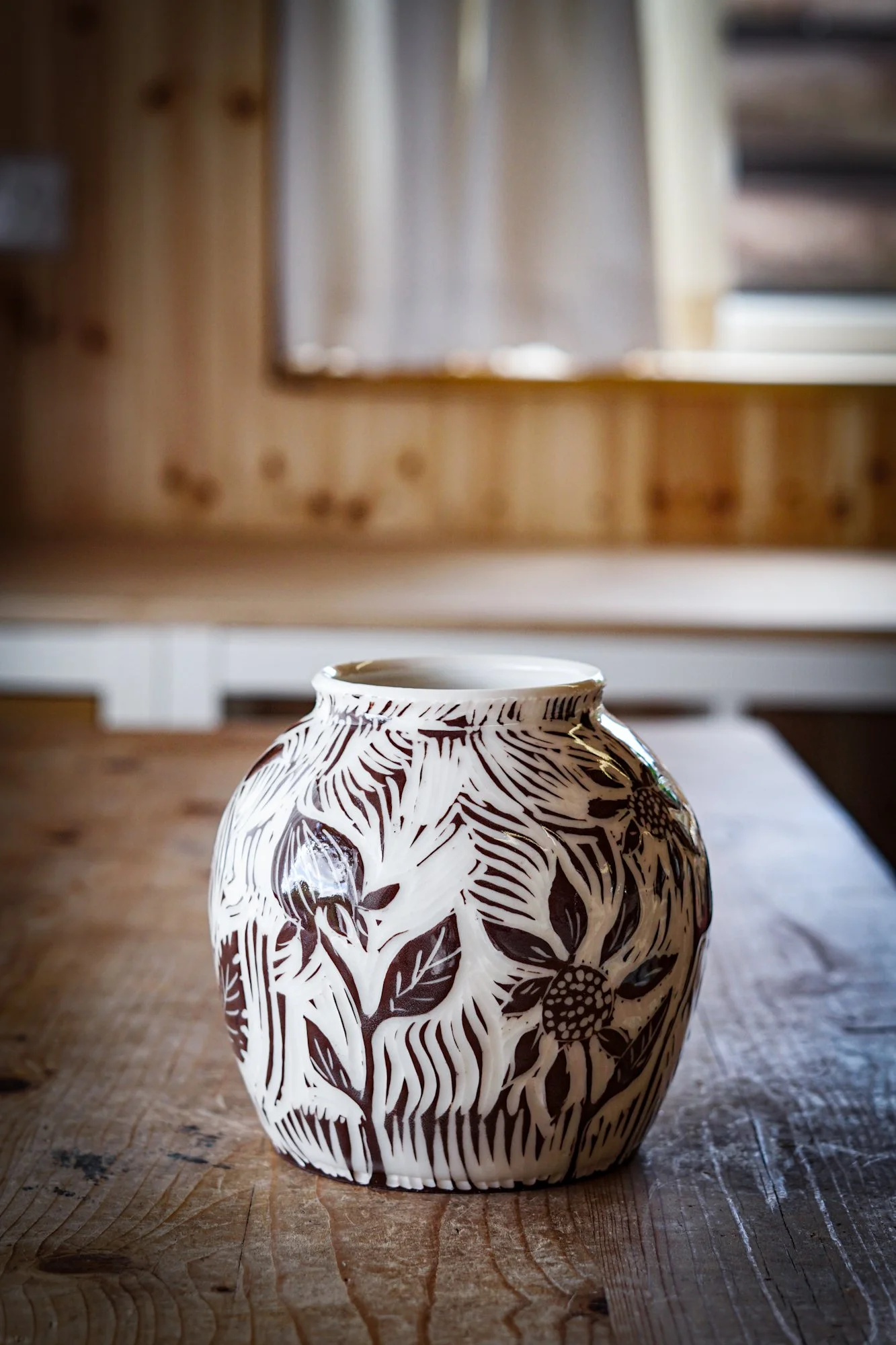 BlankEarth-vase-porcelain-04.JPG