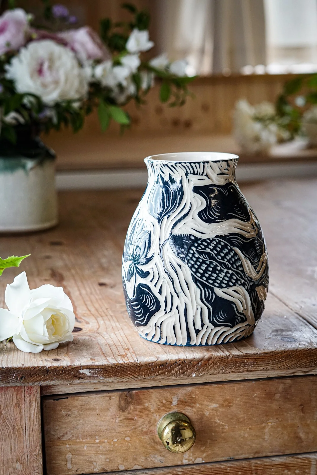 vase-blue-lotus-08.JPG