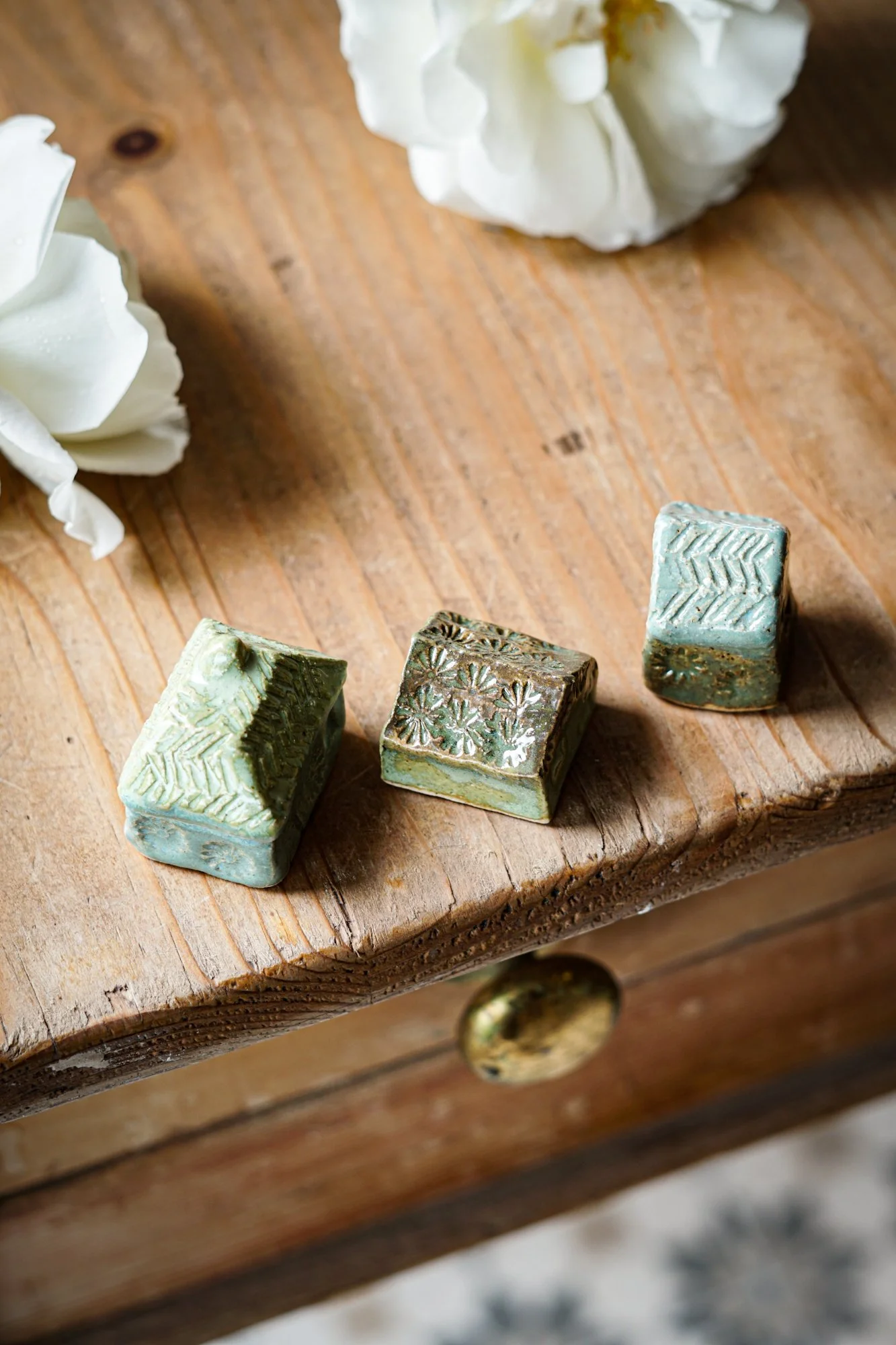 tiny-cottage-green-6.JPG