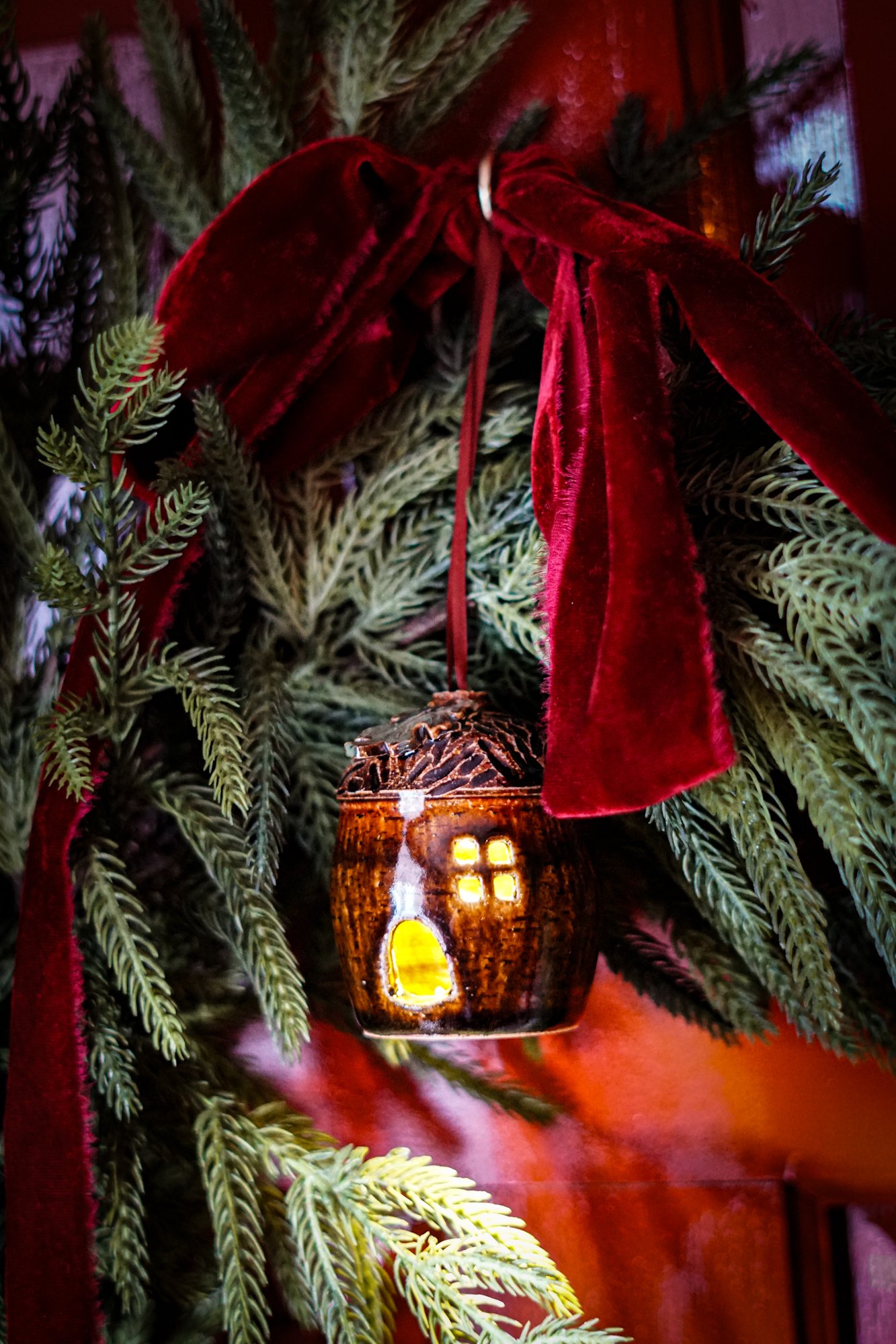 christmas acorn-4.JPG
