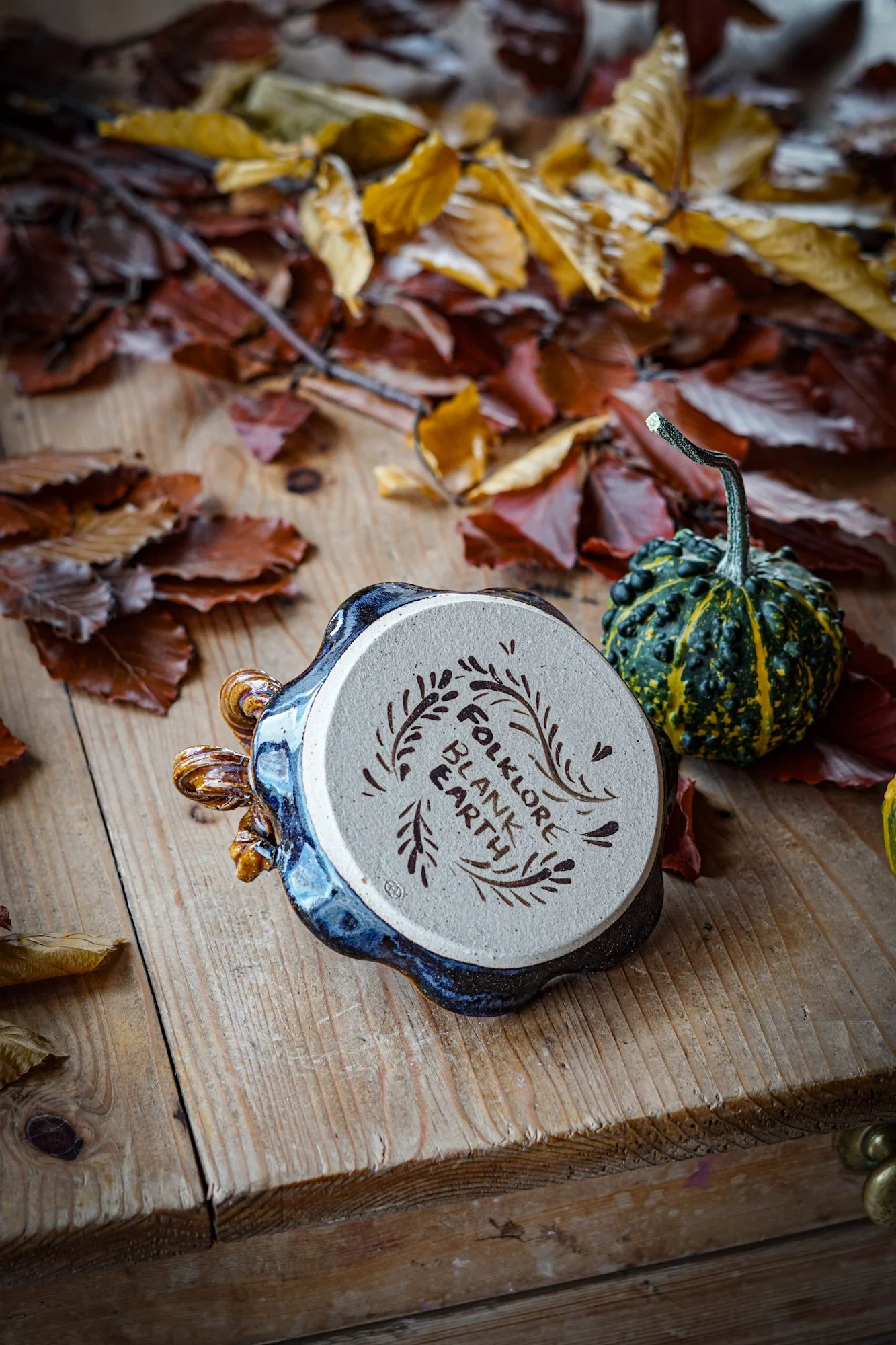 BlankEarth-pumpkin-candle-blue-7.JPG