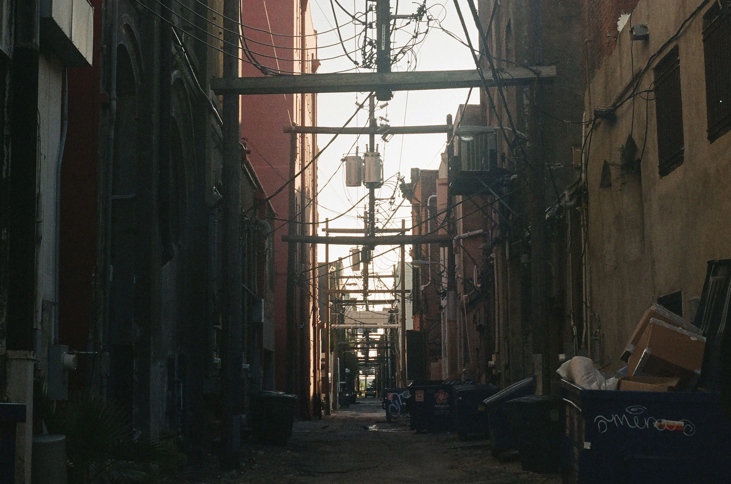 Alley+in+Galveston,+Texas.jpg