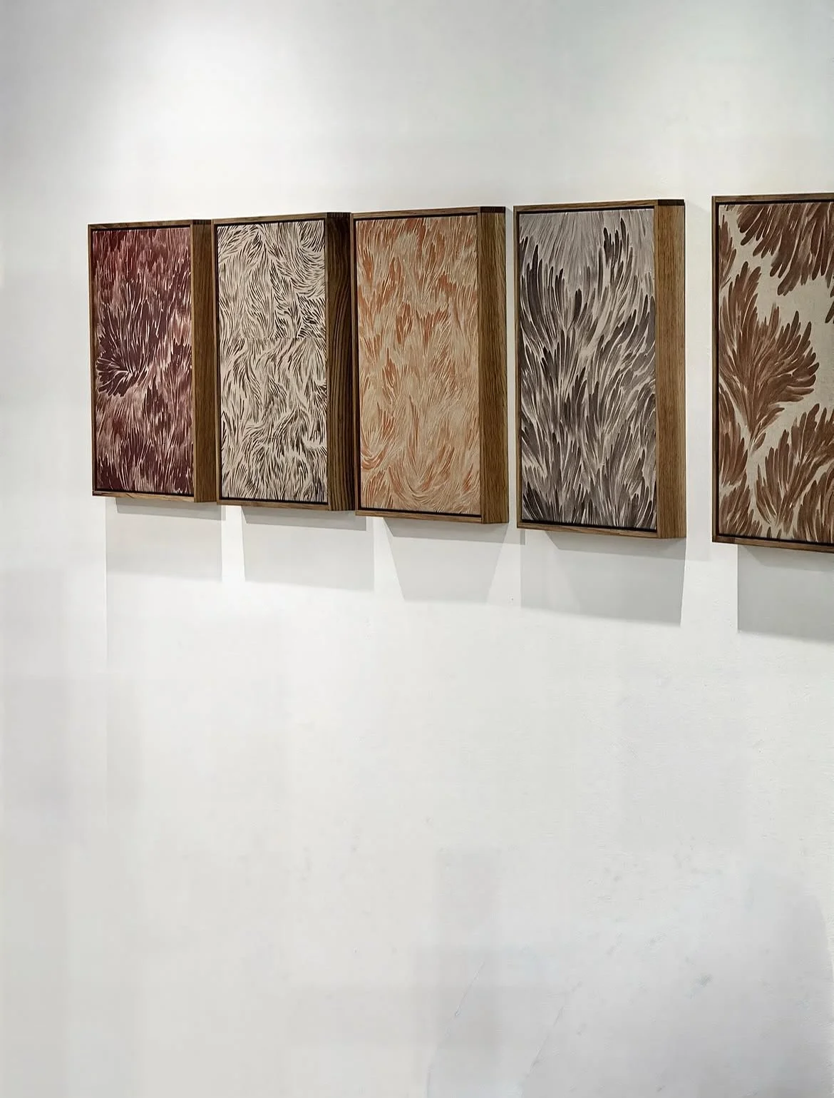 C I R C L E. C O N T E M P O R A R Y 

Highlighting a selection of new paintings currently exhibiting with CIRCLE Contemporary this morning. These paintings are part of an on-going collection called Of Soil and Starlight. 

Inspired by our relationsh