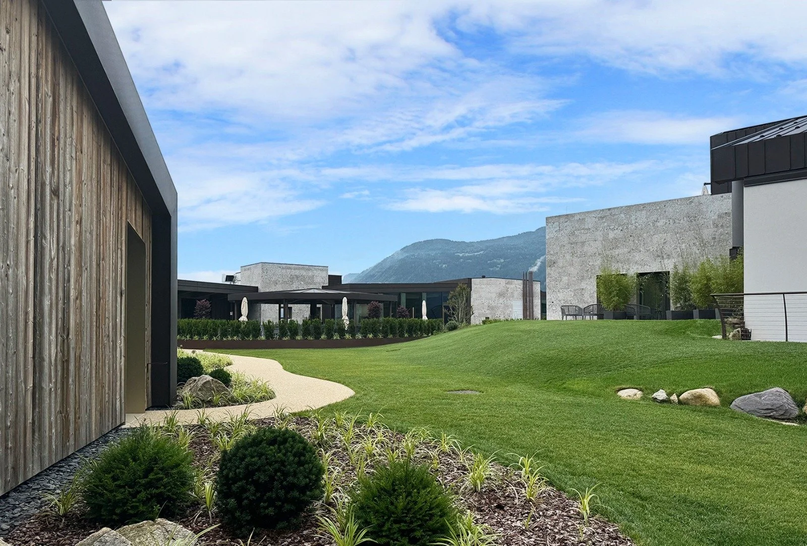 WhatsApp Image 2024-09-05 at 18.27.16 (4).jpeg