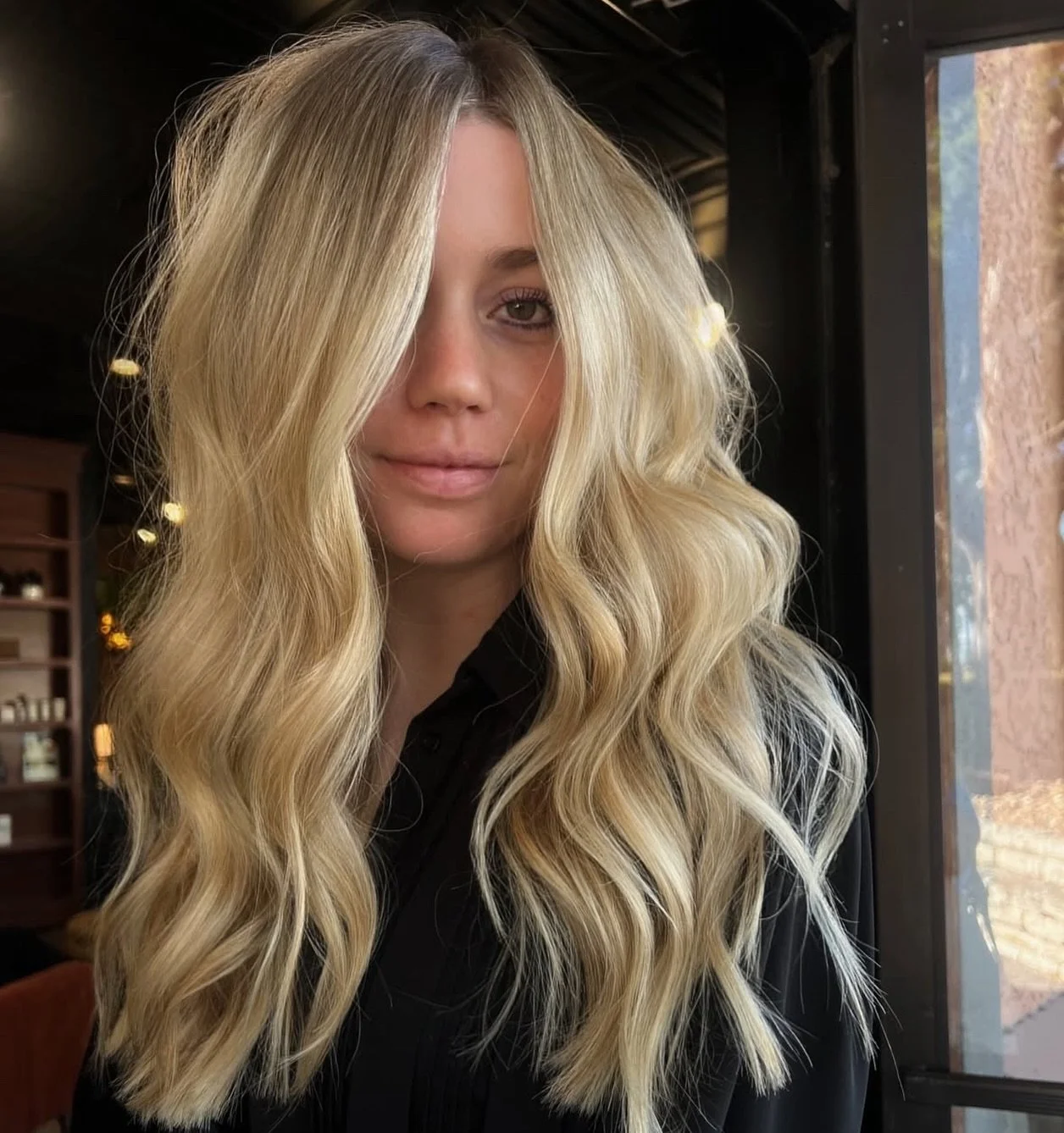 The kind of hair that turns heads 🪞
Artist: @tearsforshears