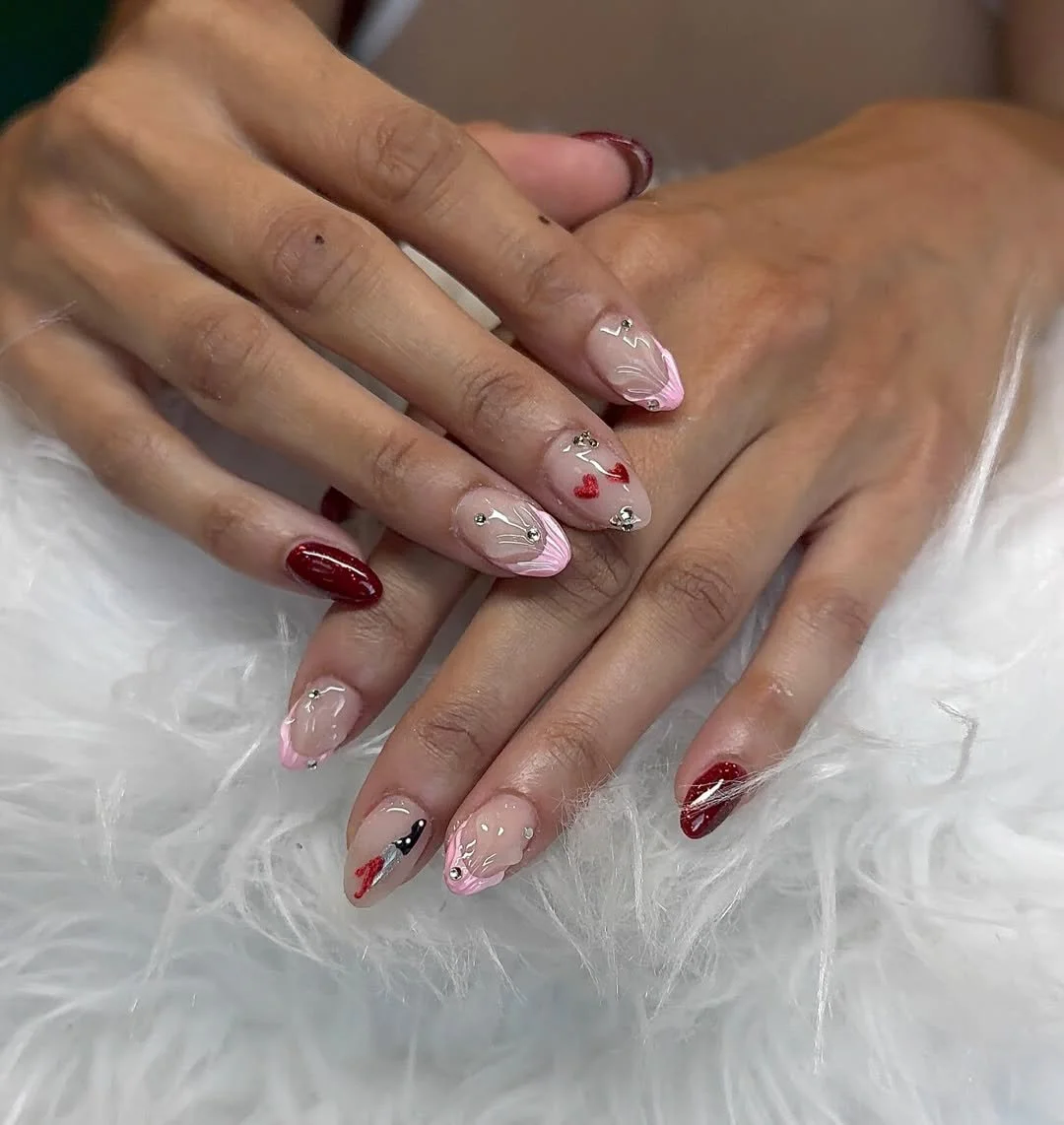 Valentine&rsquo;s Day, but make it polished. 💅
Artist: @beautyxmaria_atx