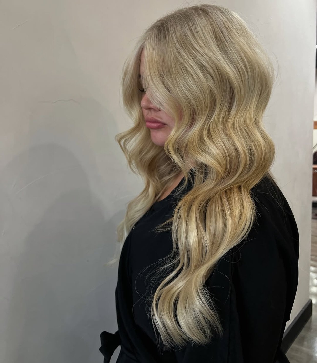 🪽 
Artist: @tearsforshears