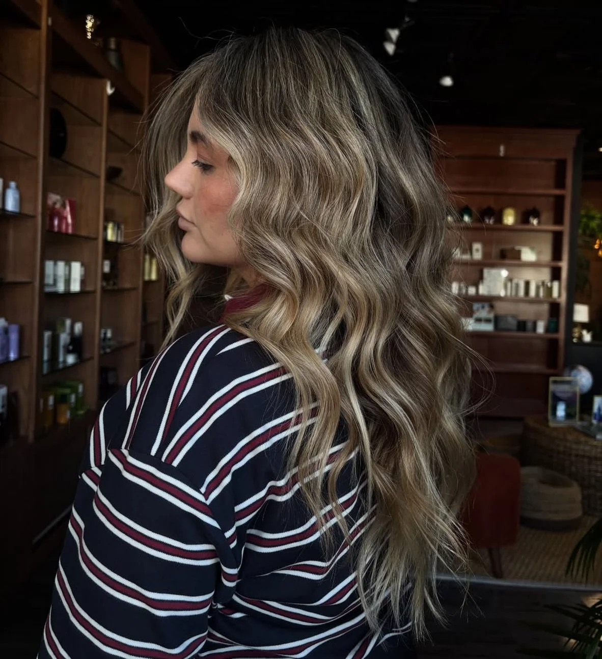 The perfect blonde 🪞 
Artist:  @hairbyjackiegarciacastro