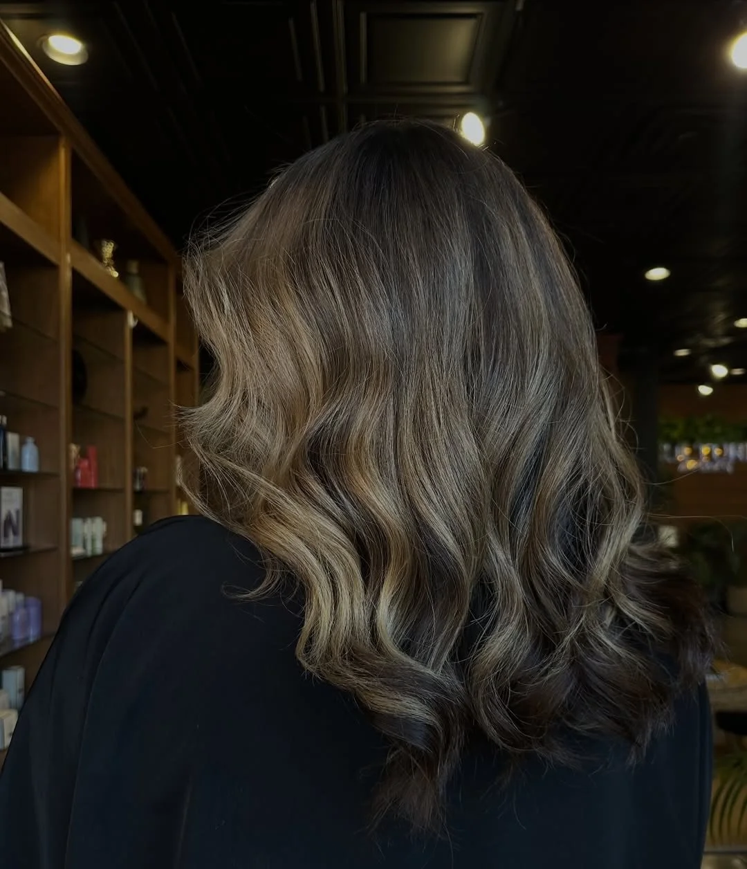 lived in blonde, effortless glow 
Artist: @beautybylile