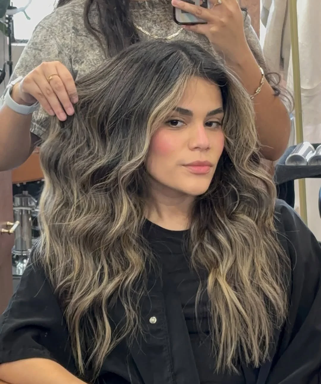 The kind of blonde you screenshot for later 💋 
Artist: @hairbyjackiegarciacastro