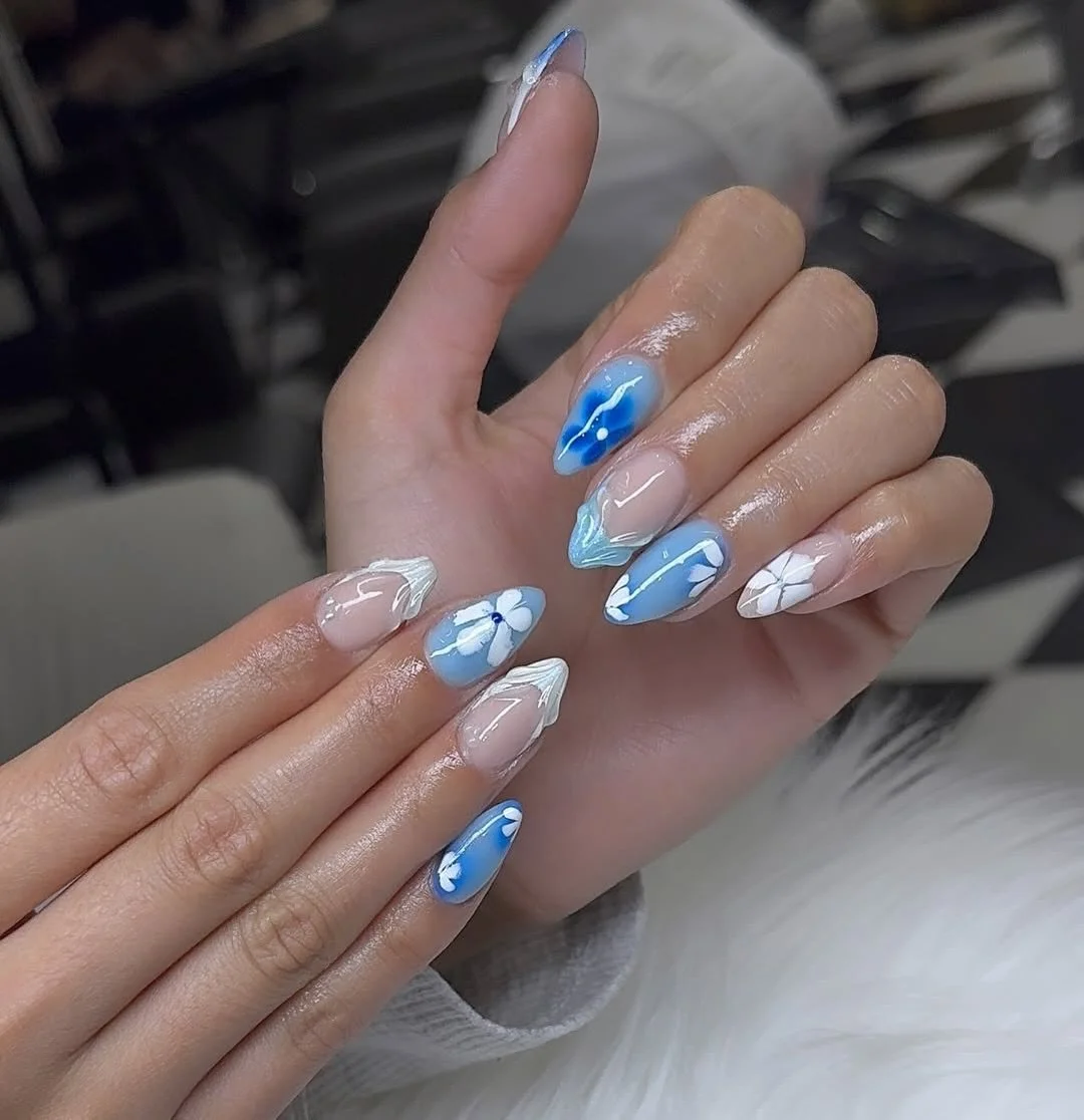 Summer blues 💙
Artist: @beautyxmaria_atx nail appointment requests are now available in our bio!