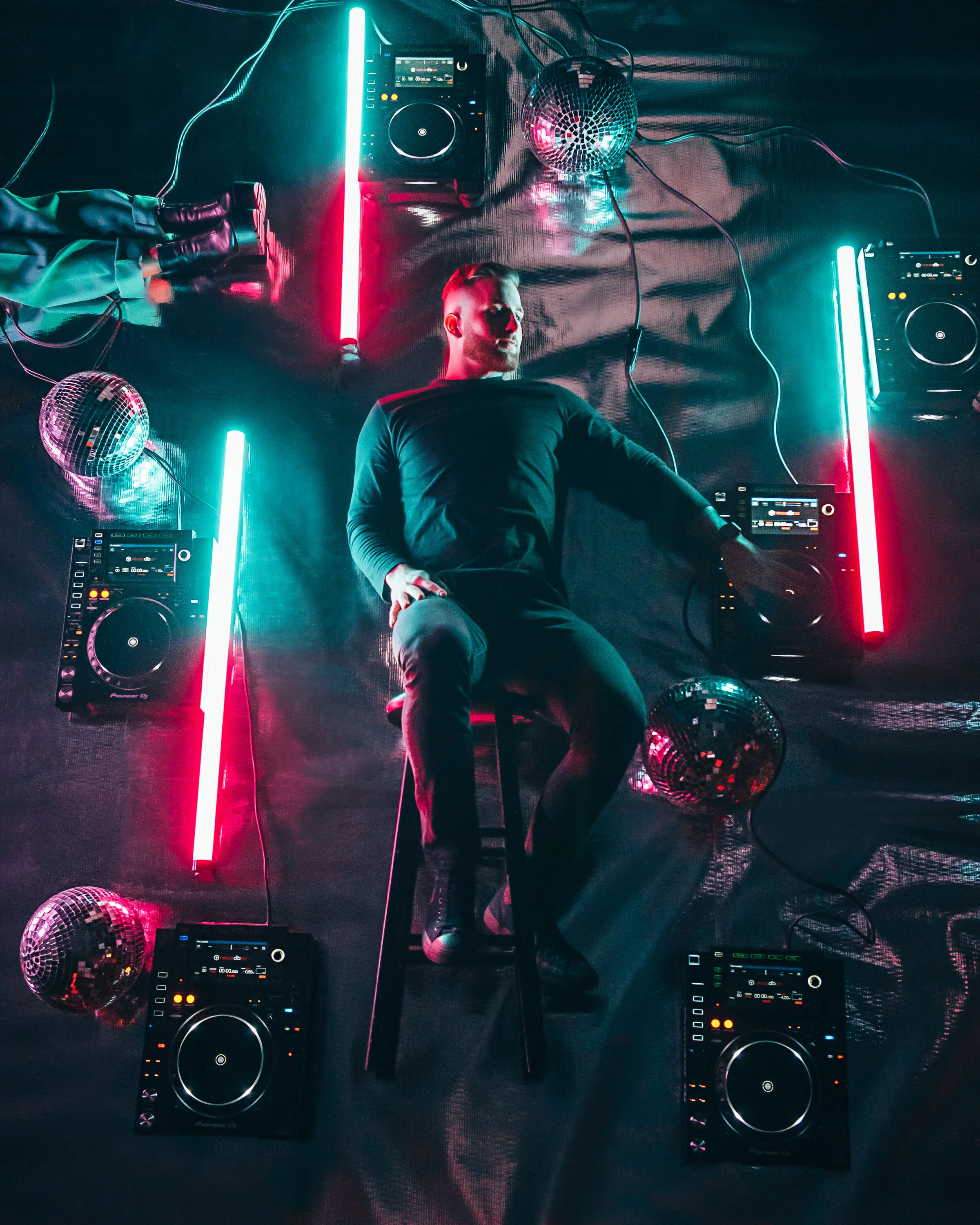 shoot DJ-72-Modifier.jpg