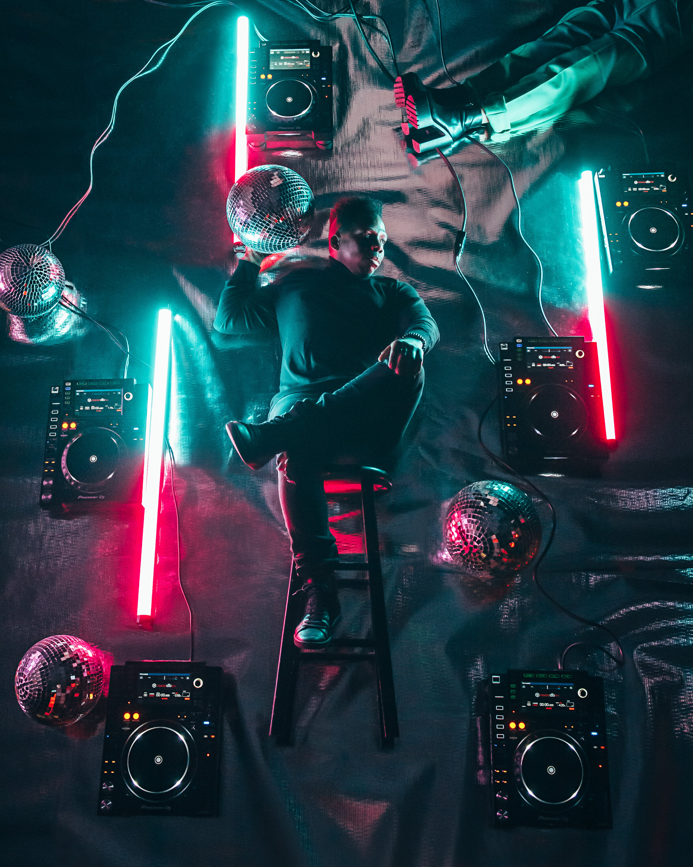 shoot DJ-201-Modifier.jpg