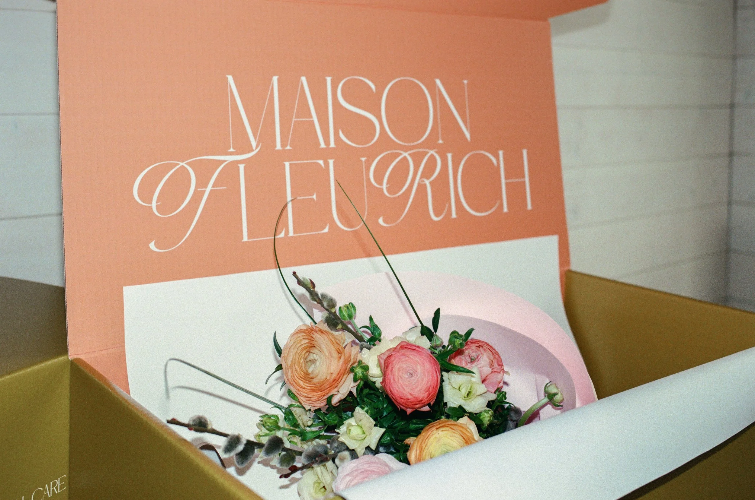 Seasonal Flower Box Subscription