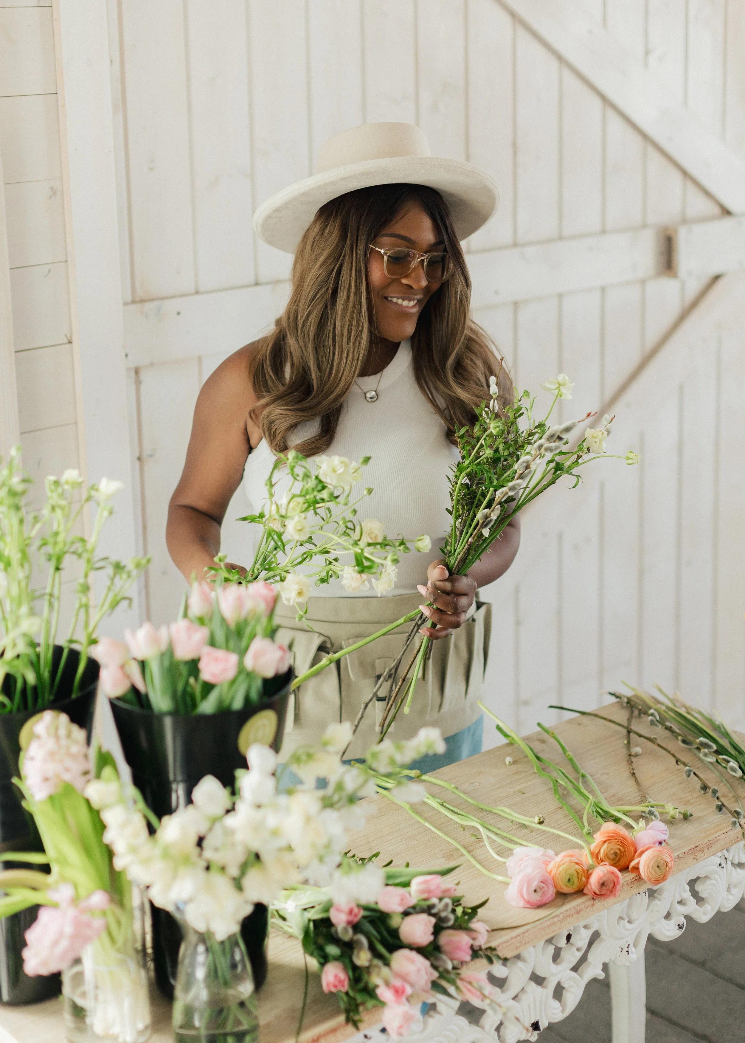 Florist Designing Bouquet Flower School FleuRich