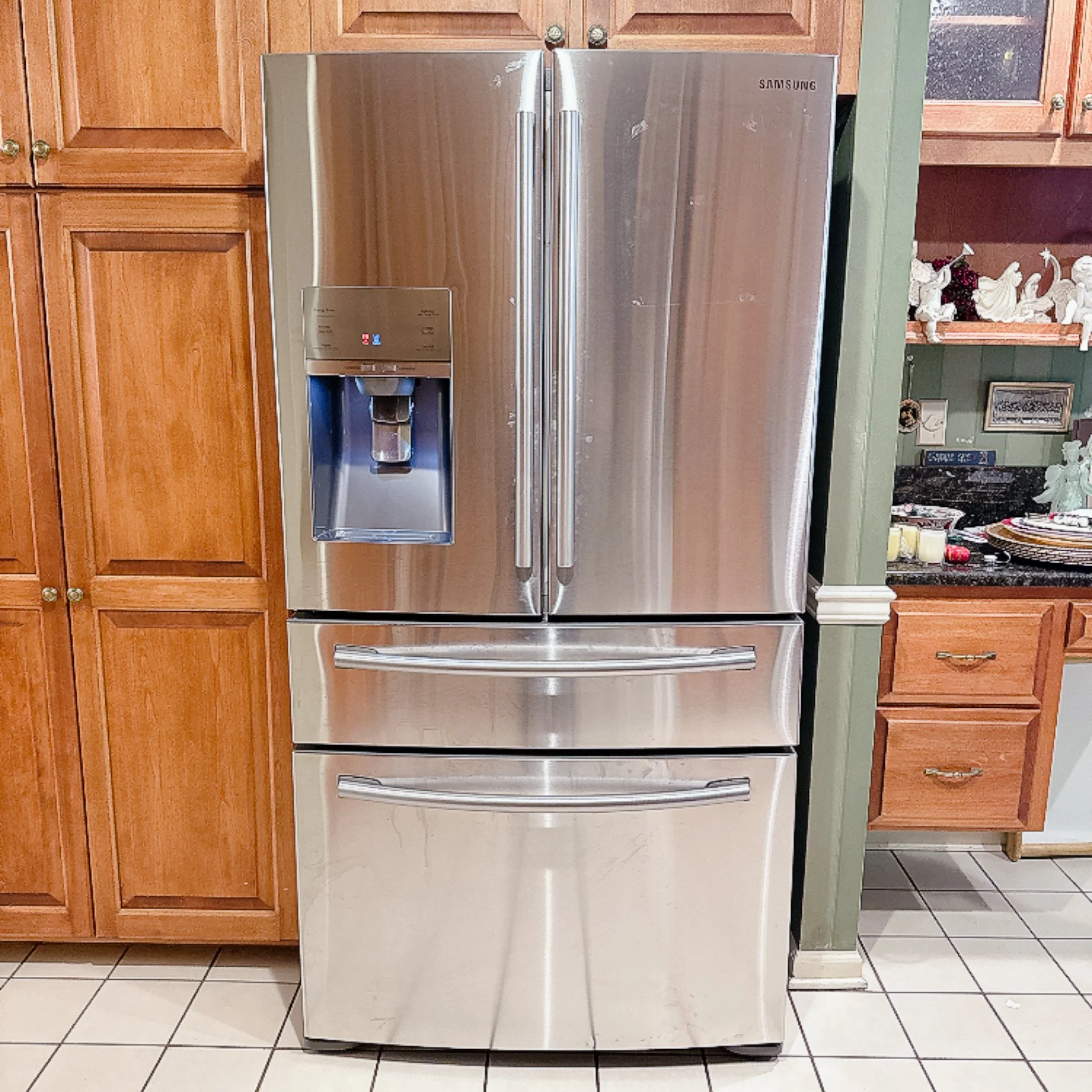 Samsung French Door Refrigerator with Water Dispenser