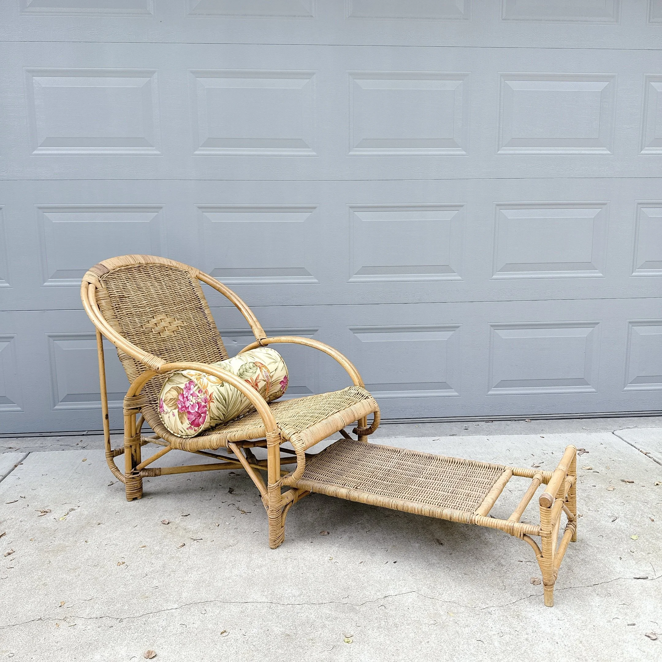 Vintage Coastal Woven Rattan Lounge Chair with Extending Footrest