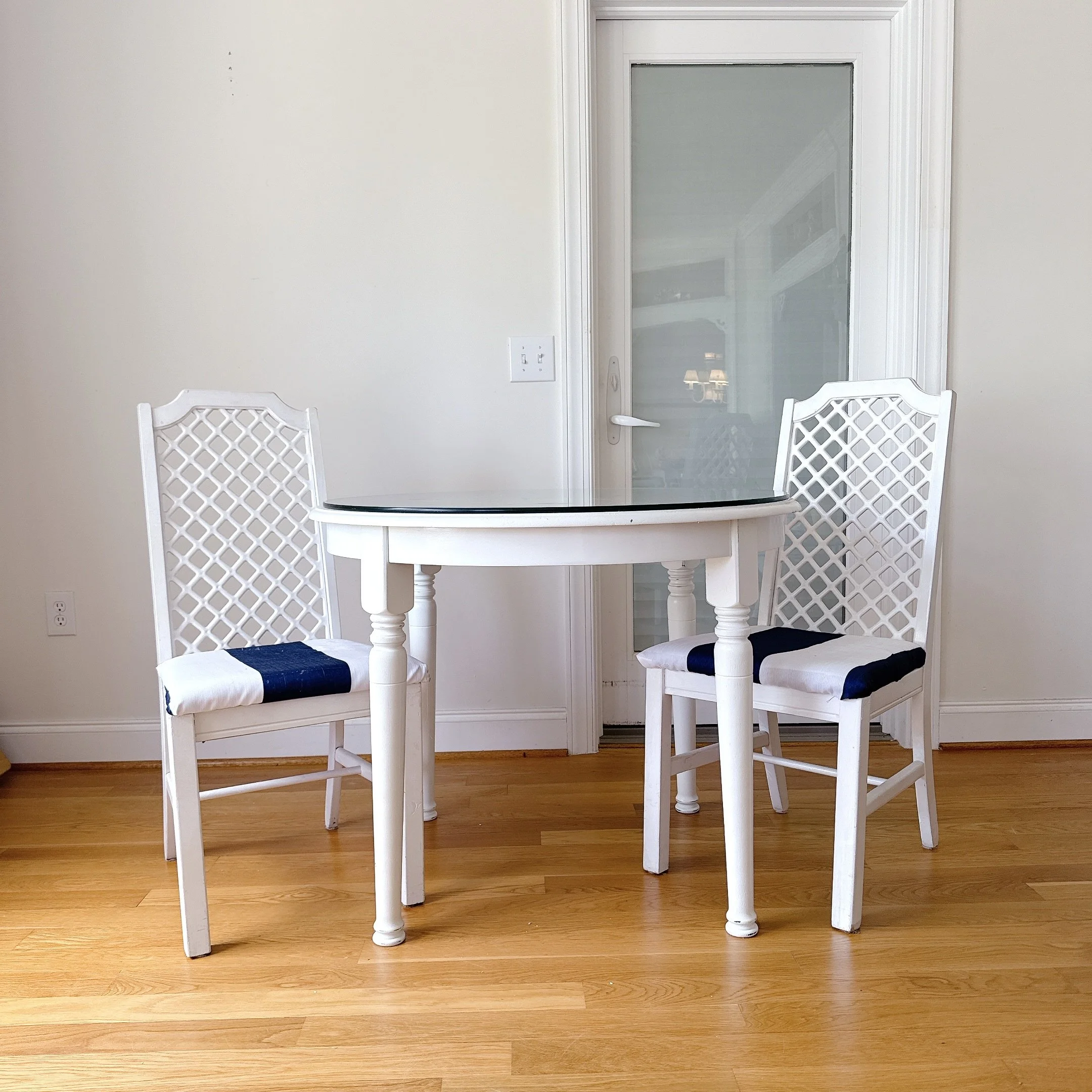 Traditional 3-Piece Breakfast Nook