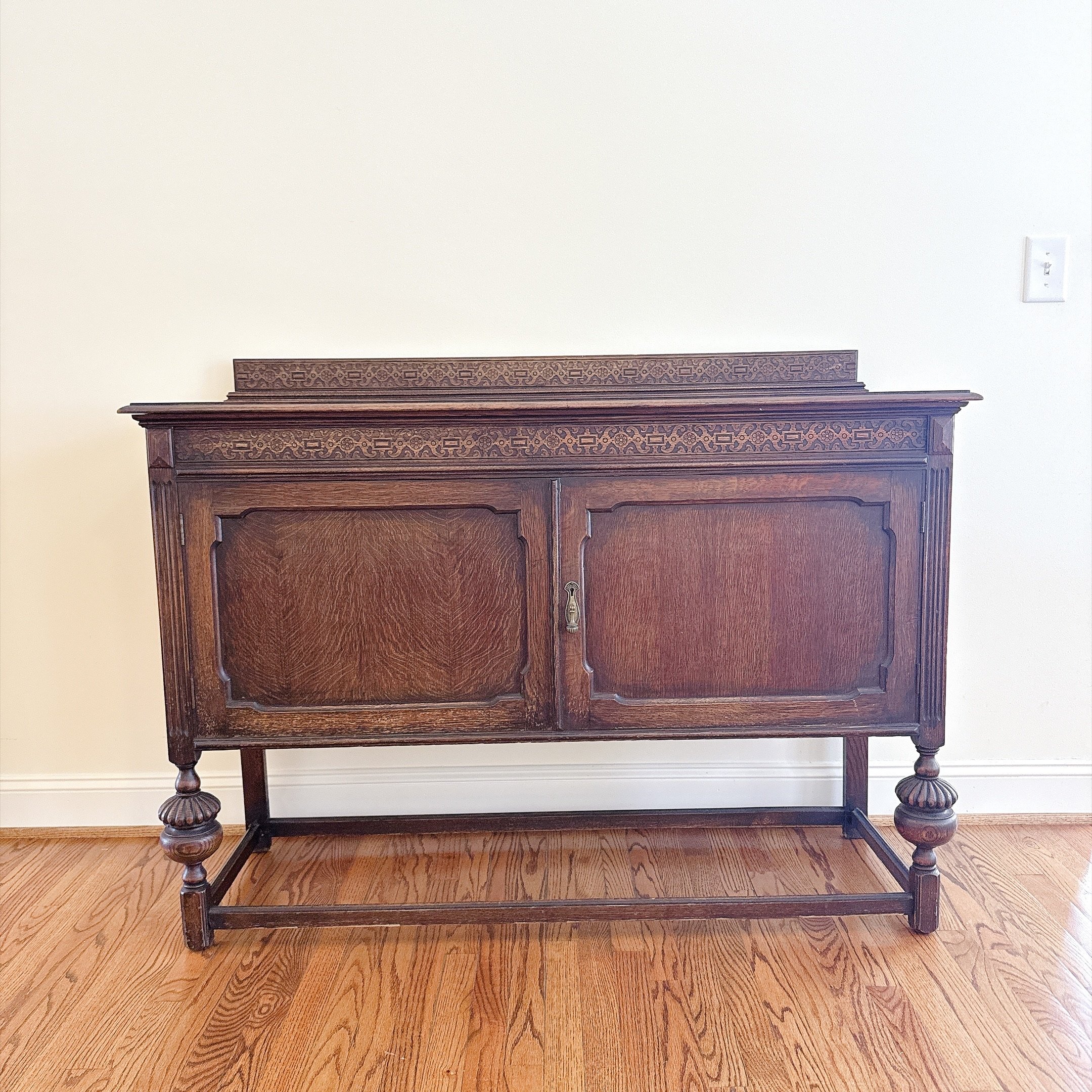 Antique 20th Century Oak Sideboard