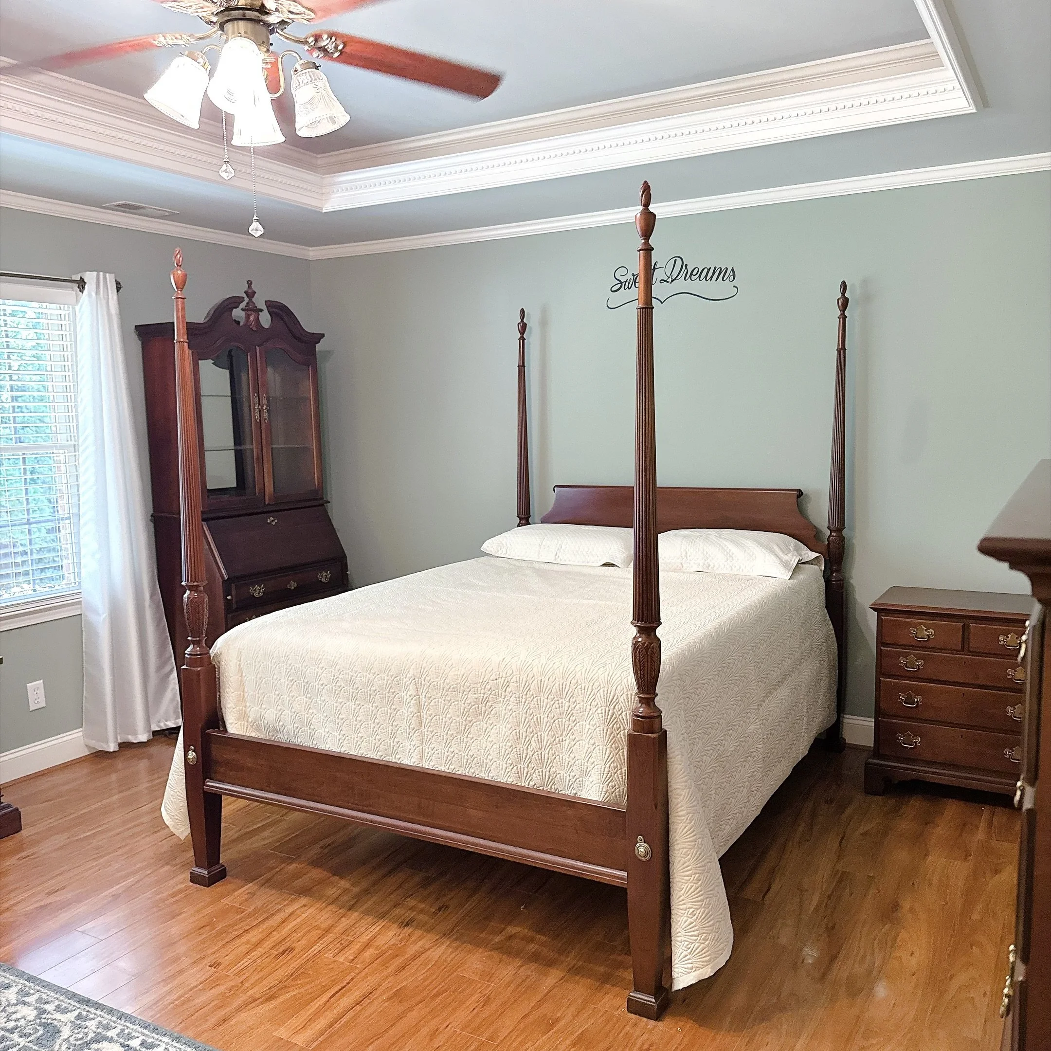 Link-Taylor 4-Poster Queen Bed & Scott Living Restonic Mattress