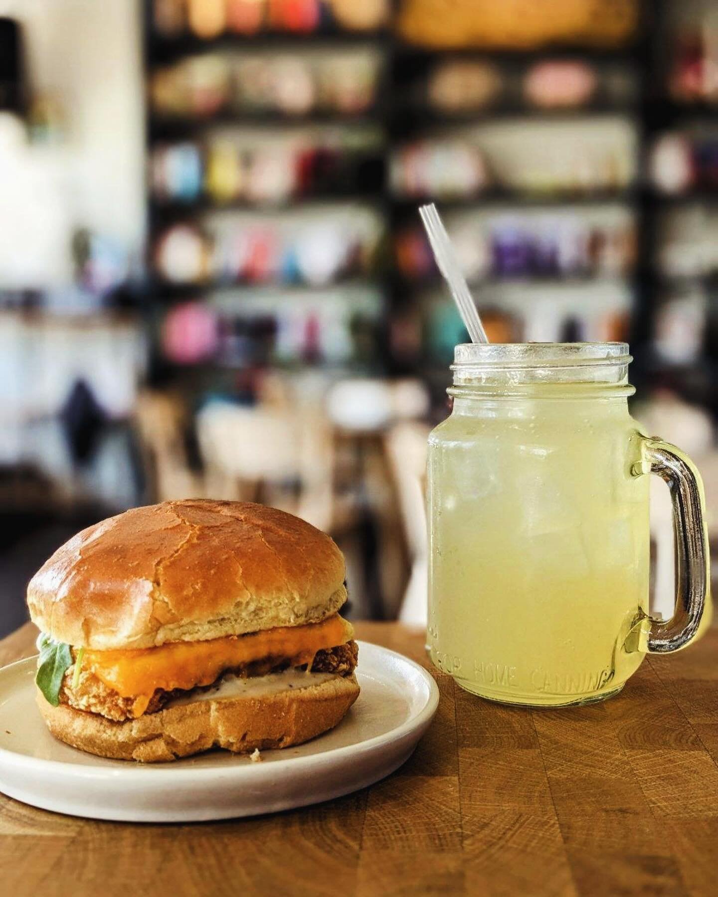 The Good Trouble Breakfast Sammy + The Jubilee Specialty Drink 😍👏

Have you tried either of these new Spring items yet? If not, they are a must try!! 

#brcapecod #vegan #plantbased #blueberrygreenicedtea #lemonade #hashbrown #maplesageaioli #mains