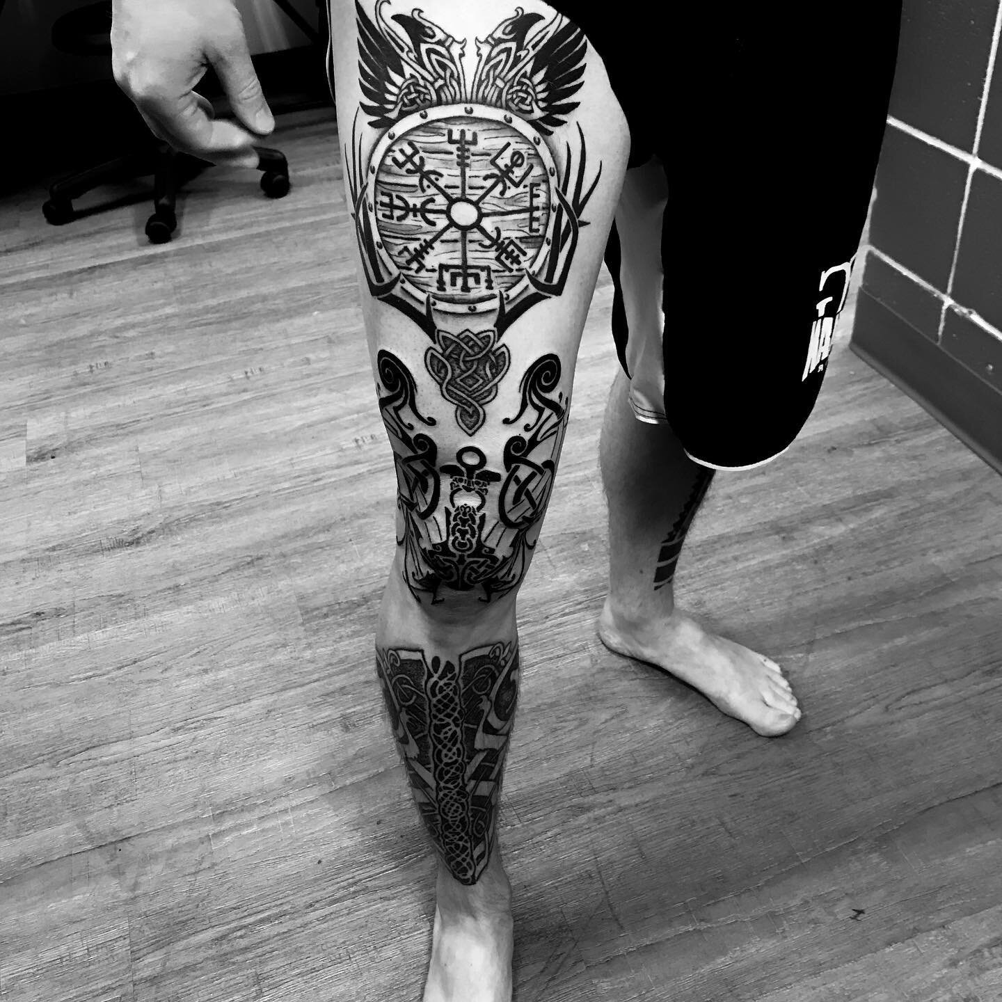Tat2X Ink Armor Premium Full Leg Tattoo Cover Up Sleeve  No Slip Gripper   US Made  Suntan  XSS single leg tattoo cover up sleeve  Amazonca  Beauty  Personal Care