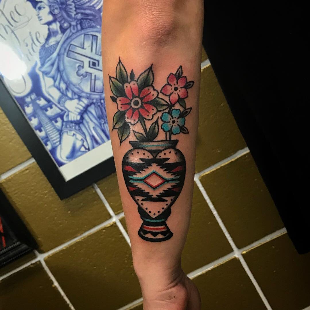 Vase with flowers  Tattoogridnet