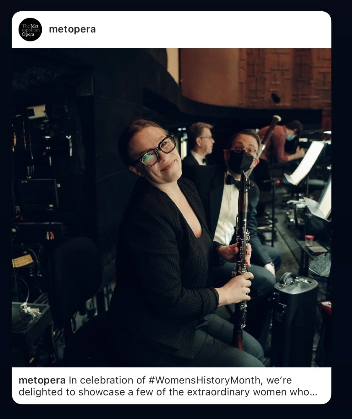Happy Women's History Month 🫶 Celebrating one of our very own powerhouse in the orchestra, @jessicaphillipsclarinet! Crashing through glass ceilings, she made history when she became the first woman in the clarinet section in 2001, and then did it a