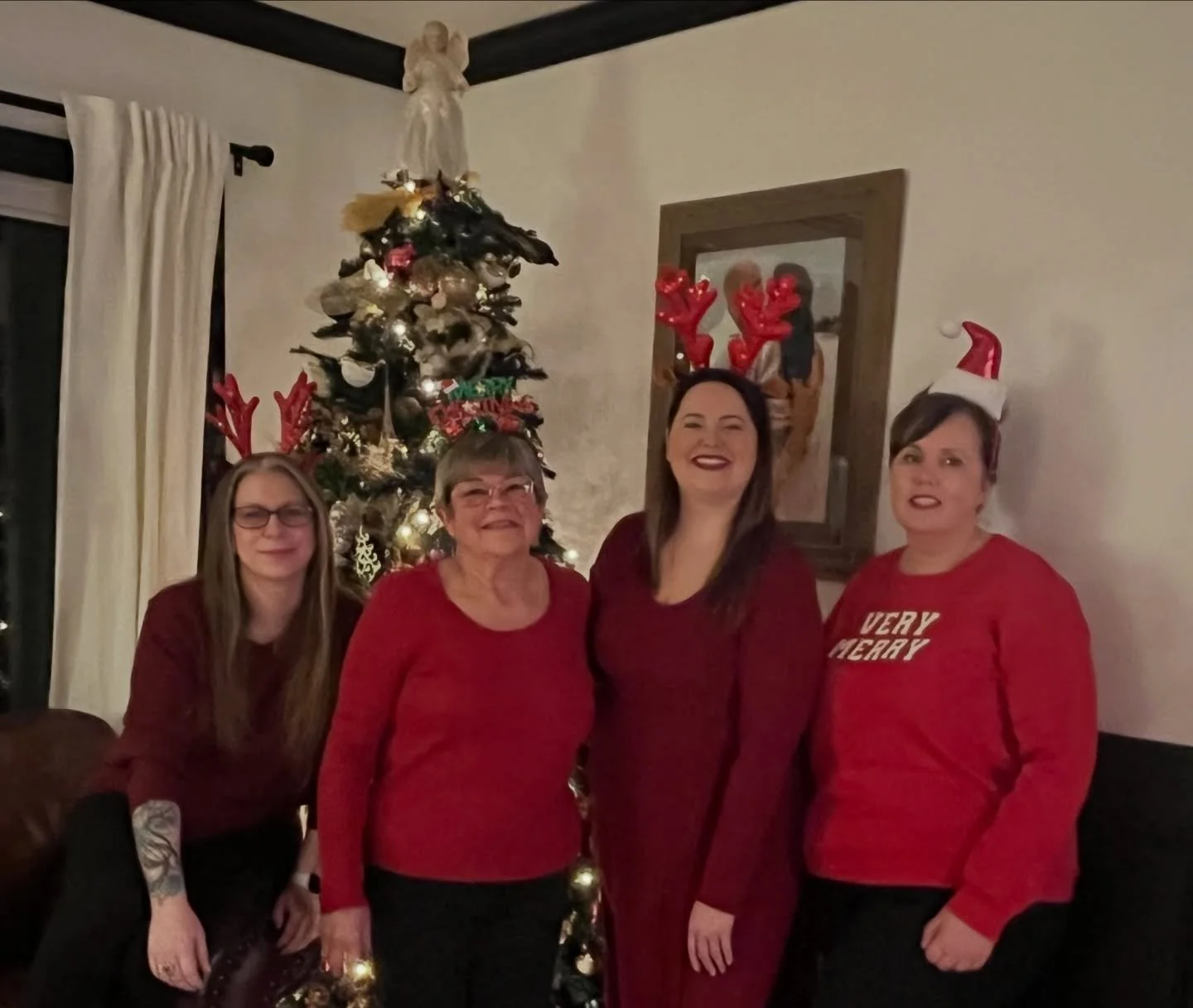 Merry Christmas Eve and Happy Holidays from the entire team at Spa in the Woods. Wishing you a season of slow living, cozy moments, and time well spent with the people who matter most.