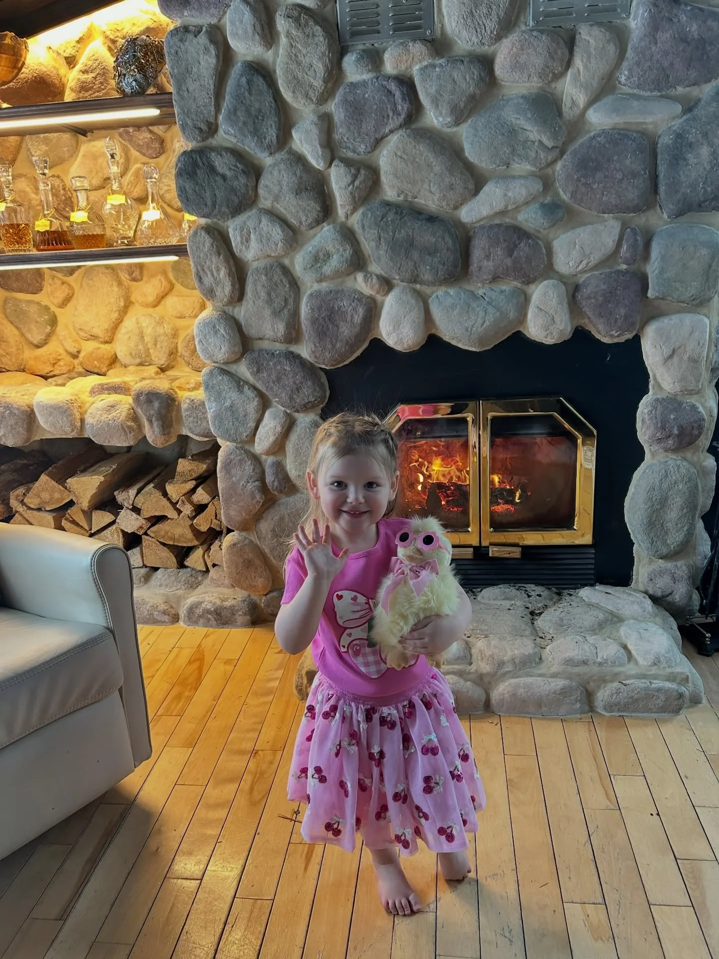 From all of us at Spa in the Woods, Hoppy Easter! 🐰🐣🌷

We hope your day is filled with little moments of joy (and maybe a few Easter egg surprises).

The spa will be closed Easter Monday and will reopen on Tuesday. We look forward to pampering you