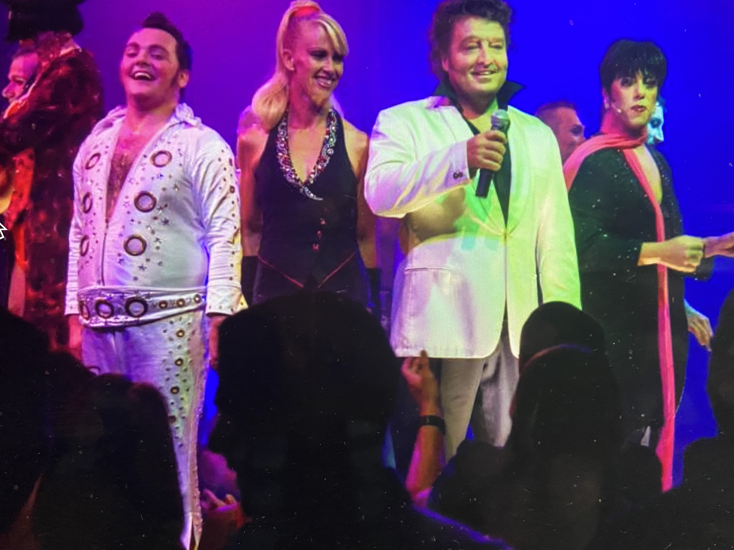 Curtain Call of CabaRAE