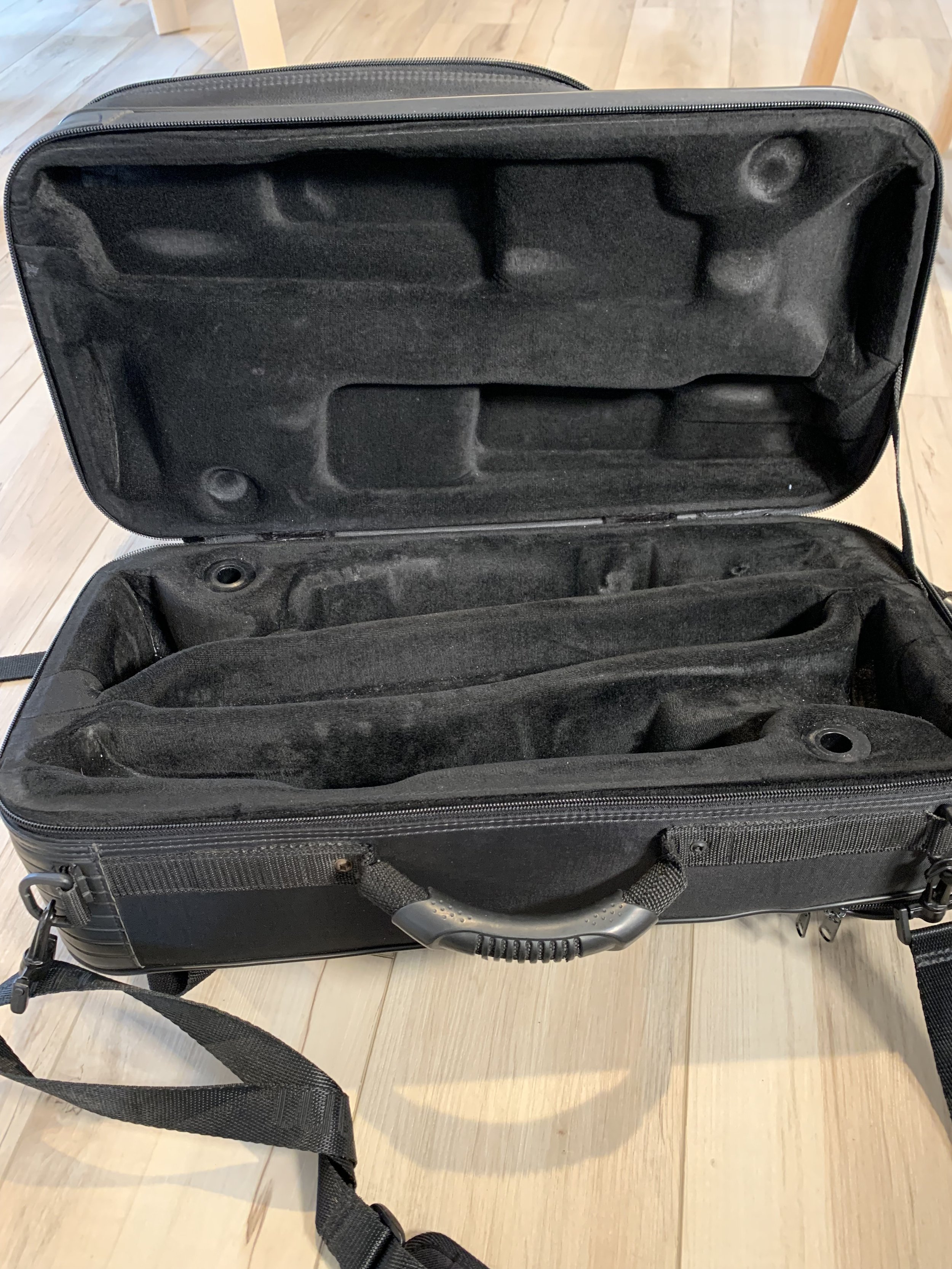 Fits 2 piston horns, 2 mpcs, misc
