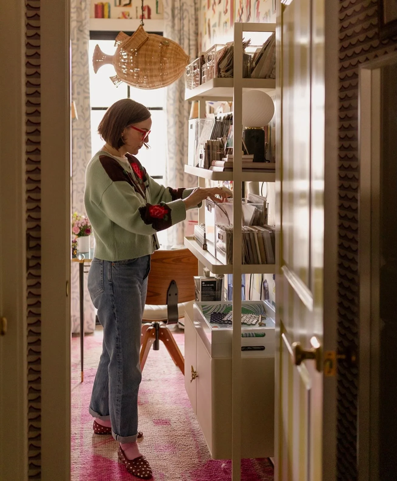 If you have the budget but not the bandwidth to manage every decision and moving part of your interior design project, we&rsquo;re your people. 
Most of our clients could do this themselves. They just don&rsquo;t want it living in their head for nine