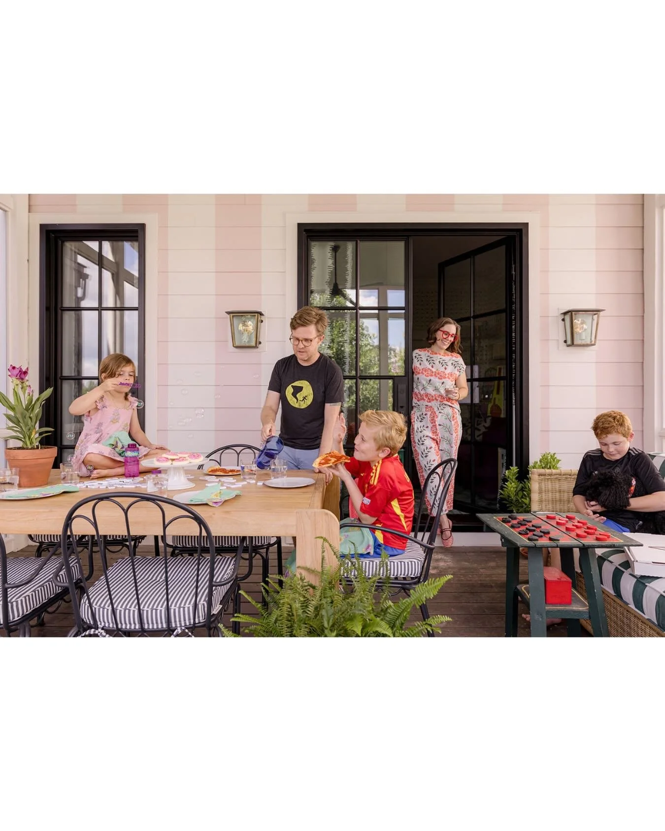 Porch season is here and I&rsquo;ve added an outdoor section to my ShopMy page (link in bio, of course). 
A few things I tell clients: 
1. Don&rsquo;t buy a set. Mix materials the same way you would indoors: some metal (the most durable option for ou