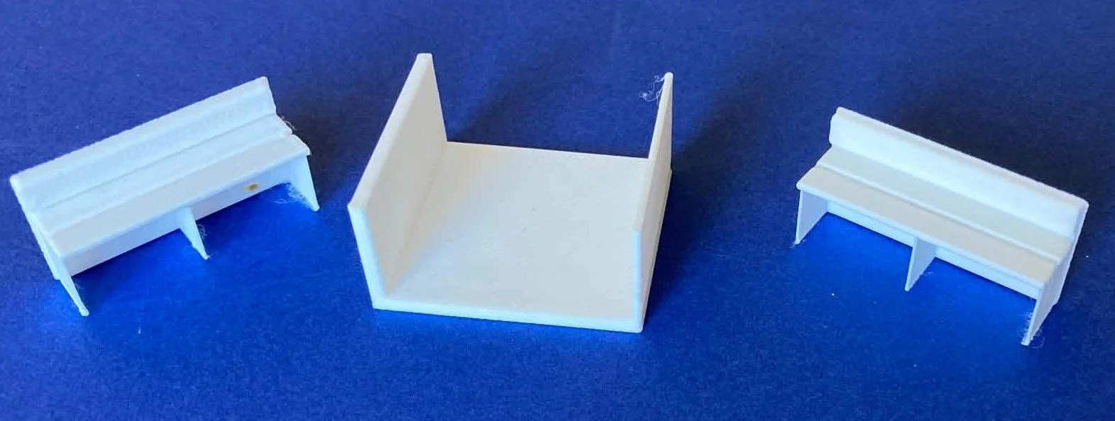 Bench01.jpg